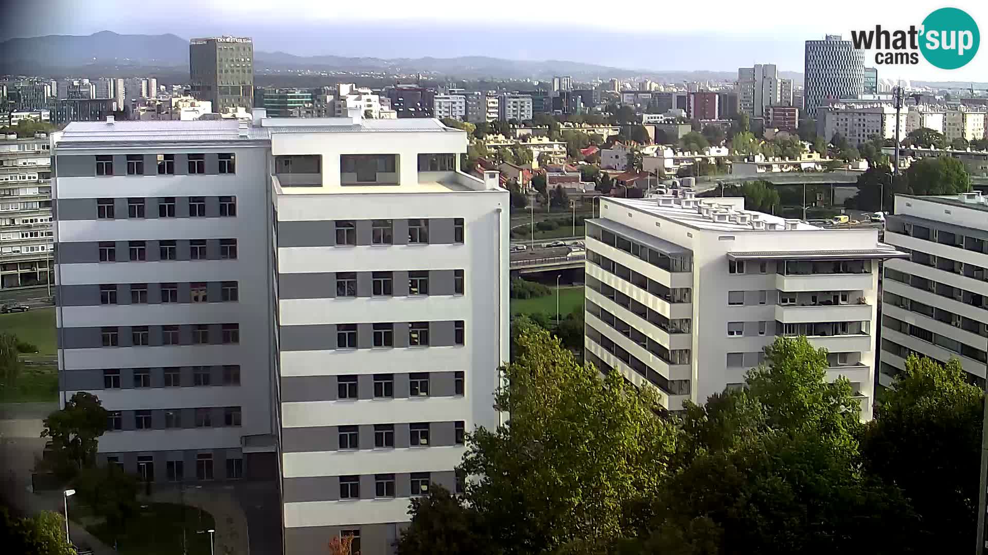 Web kamera Petlja Slavonska – Držićeva  – Zagreb Live