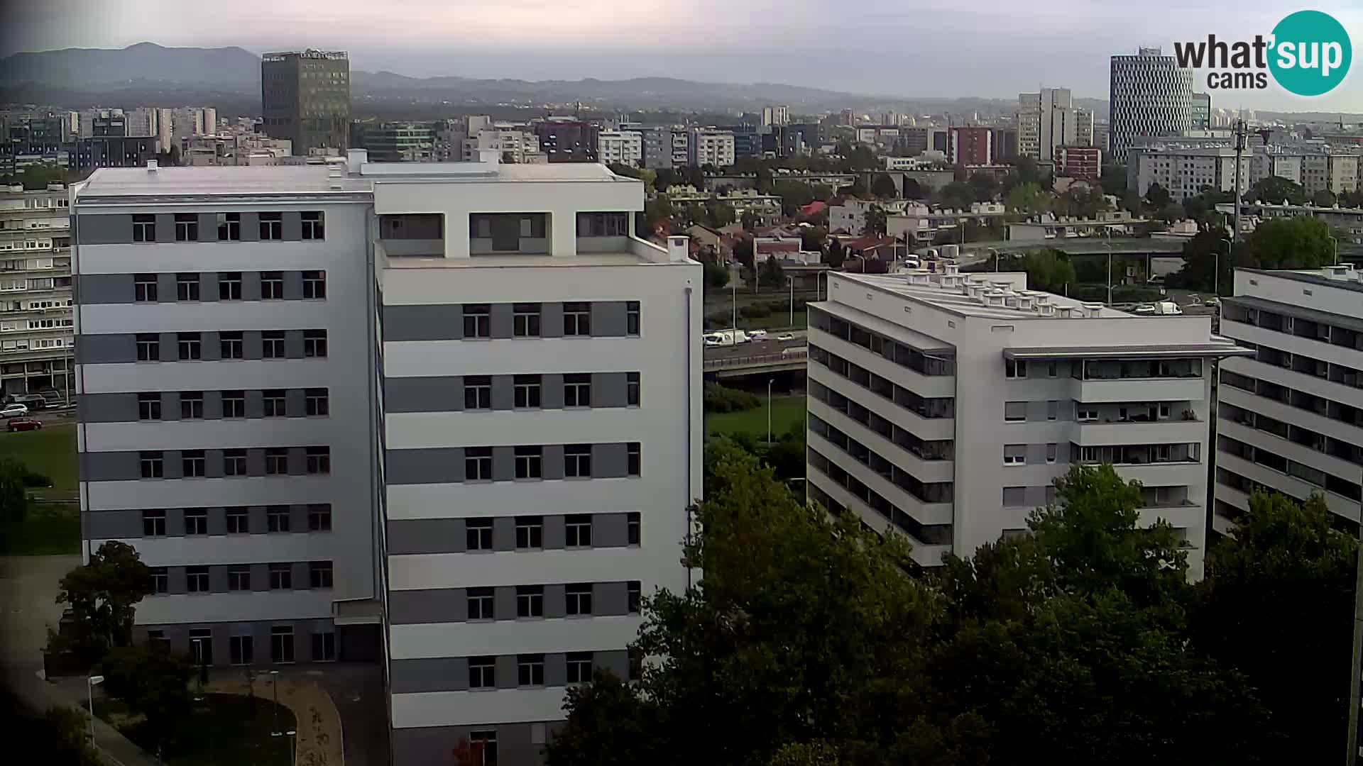 Live-Kreisverkehr Slavonska und Marin Držić Avenue zur Zagreb Webcam
