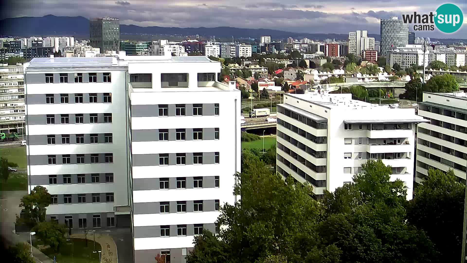 Live-Kreisverkehr Slavonska und Marin Držić Avenue zur Zagreb Webcam