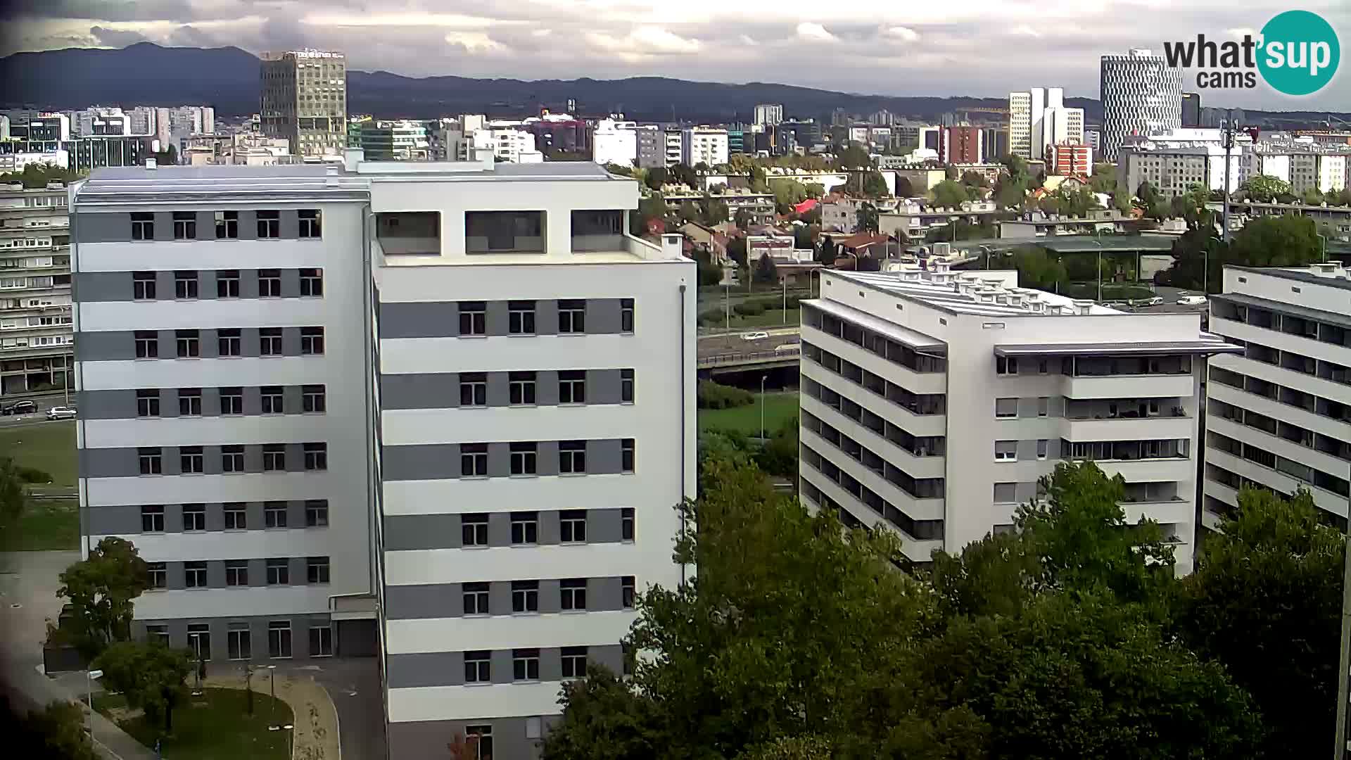 Rond-point en direct traversant les avenues Slavonska et Marin Držić à Zagreb webcam