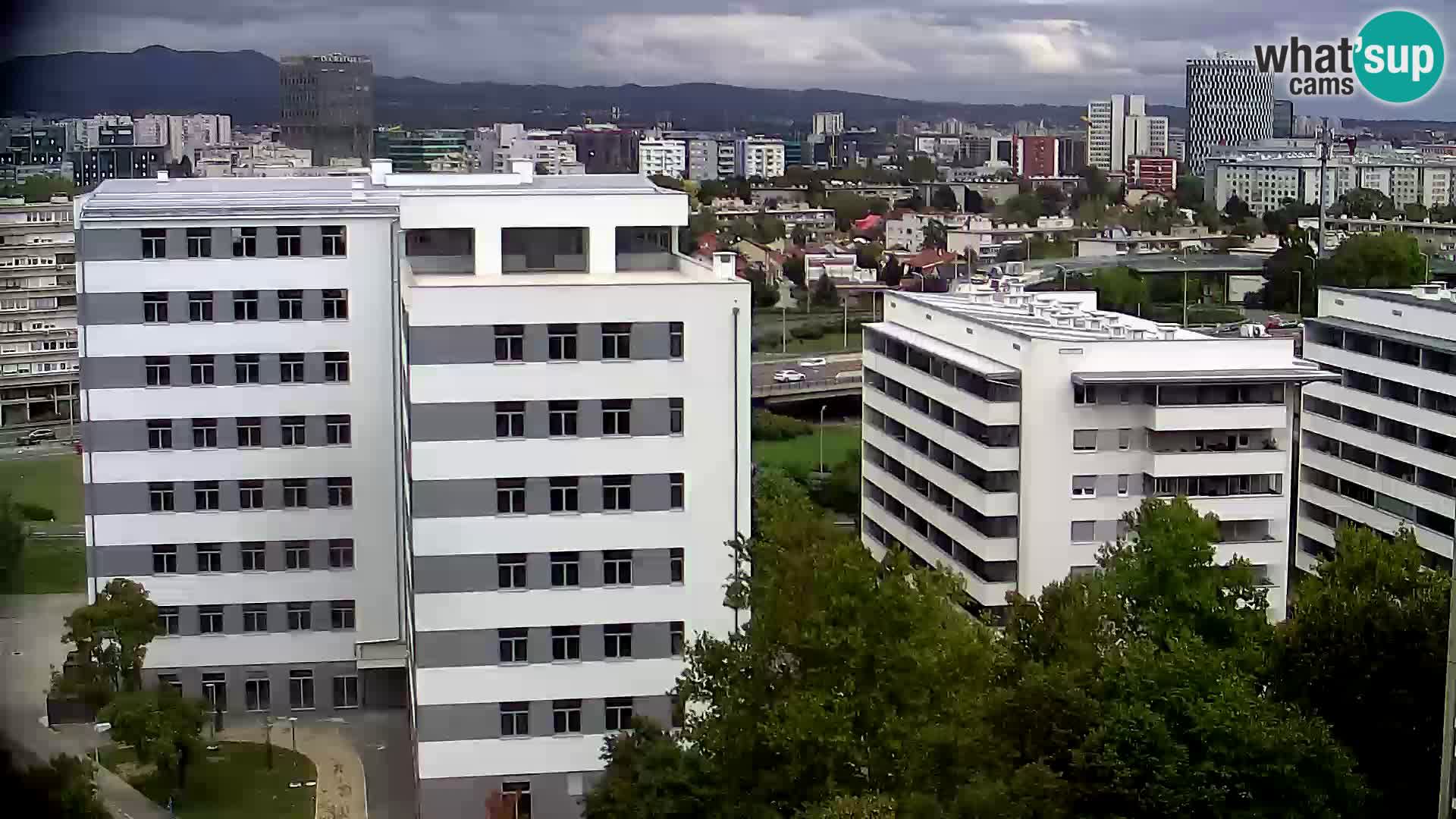 Web kamera Petlja Slavonska – Držićeva  – Zagreb Live