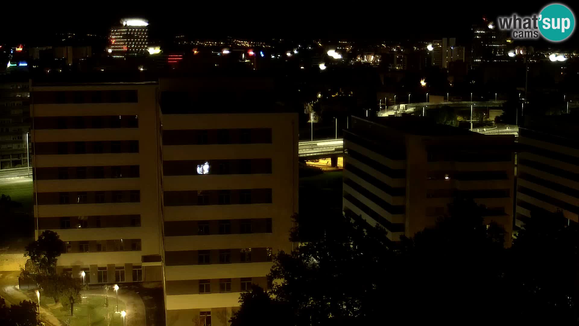 Web kamera Petlja Slavonska – Držićeva  – Zagreb Live