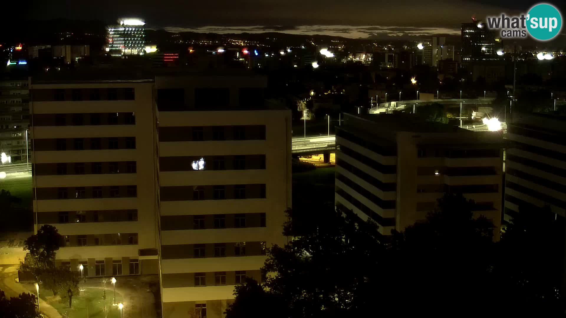 Live-Kreisverkehr Slavonska und Marin Držić Avenue zur Zagreb Webcam
