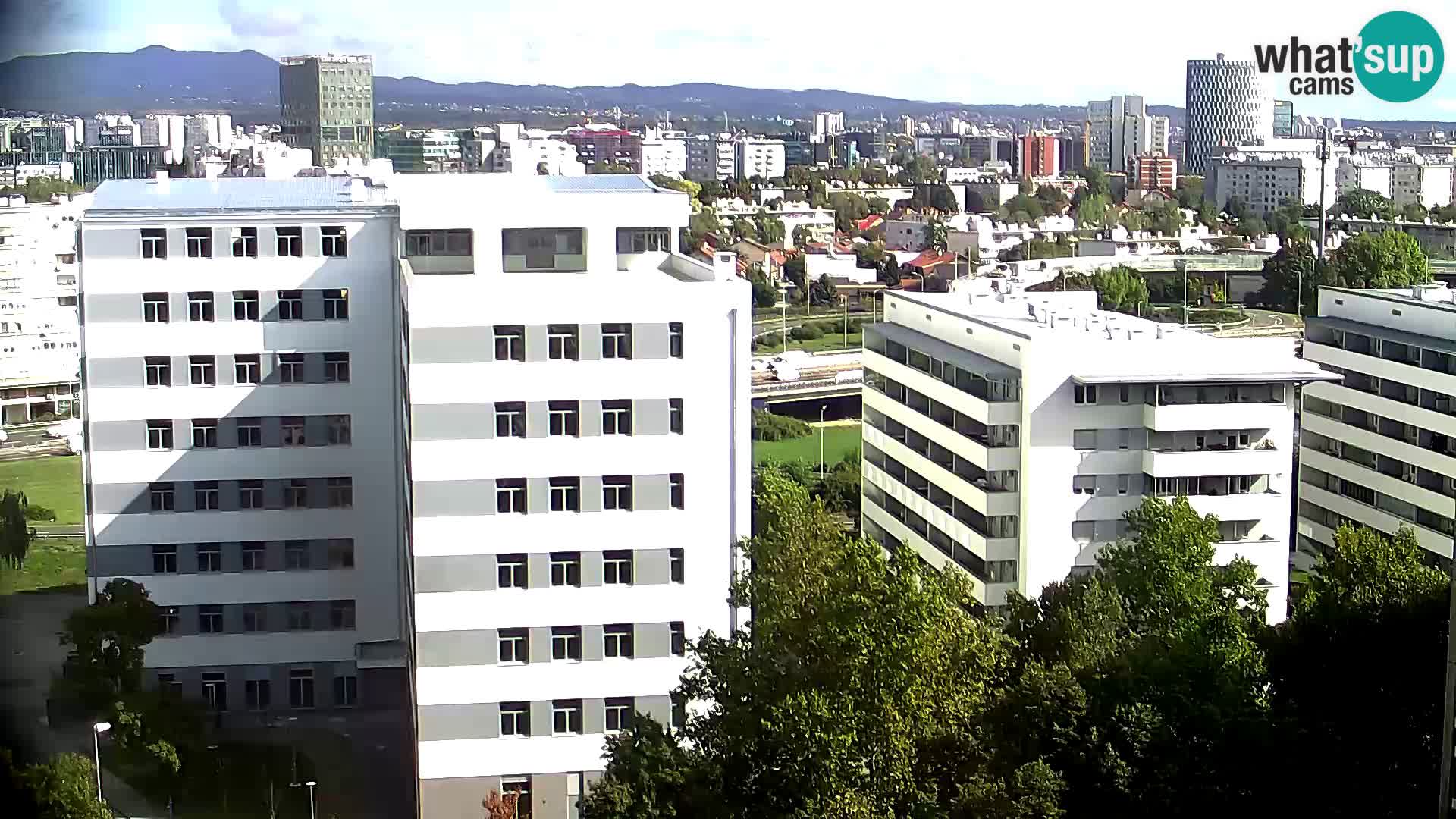 Live-Kreisverkehr Slavonska und Marin Držić Avenue zur Zagreb Webcam