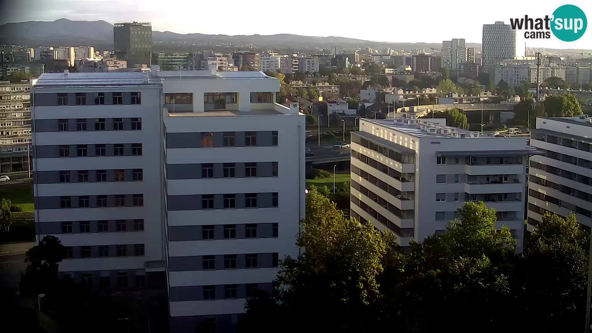 Rond-point en direct traversant les avenues Slavonska et Marin Držić à Zagreb webcam