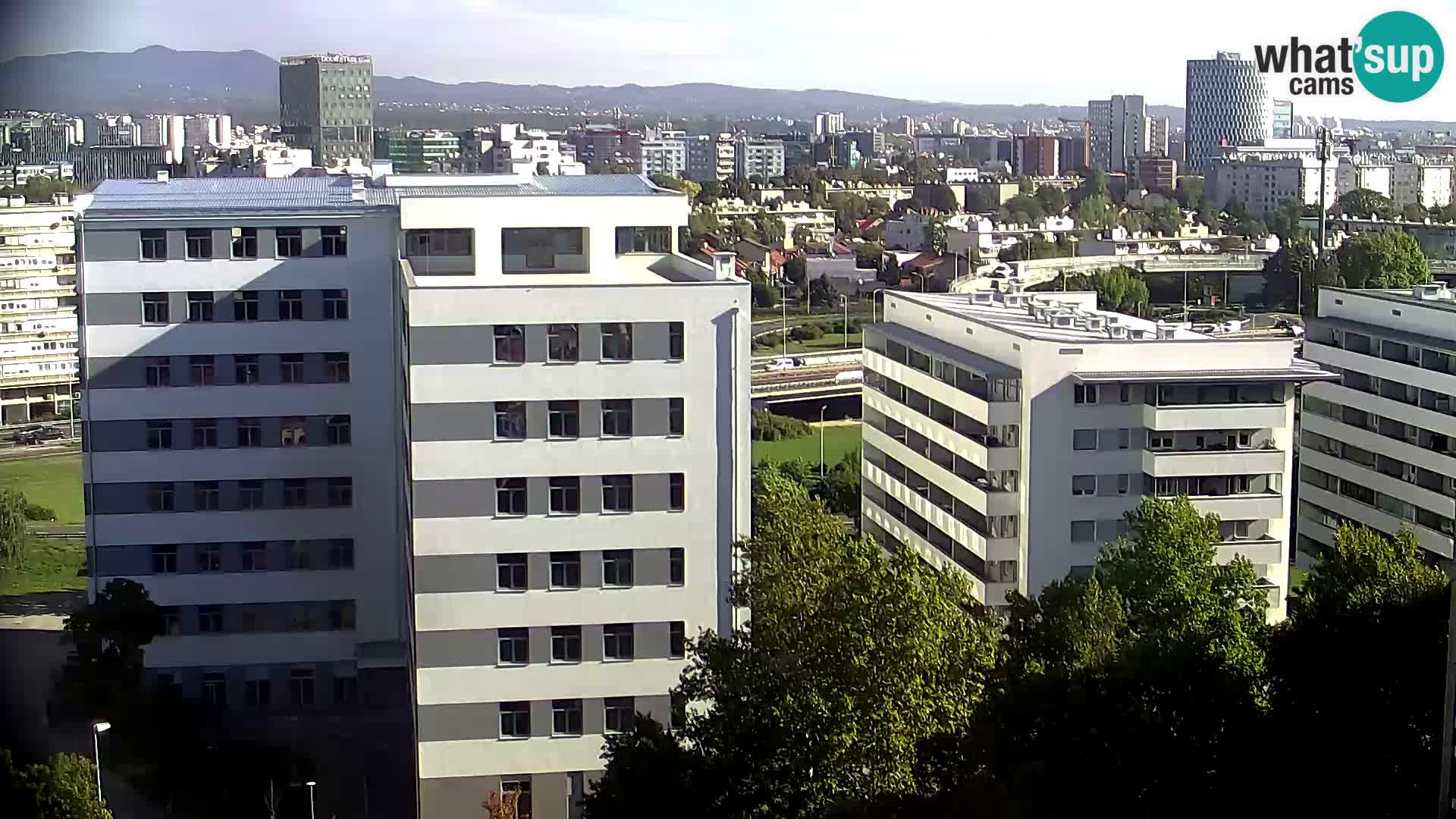 Web kamera Petlja Slavonska – Držićeva  – Zagreb Live