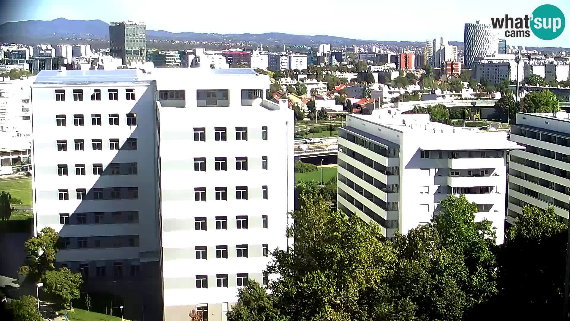 Web kamera Petlja Slavonska – Držićeva  – Zagreb Live
