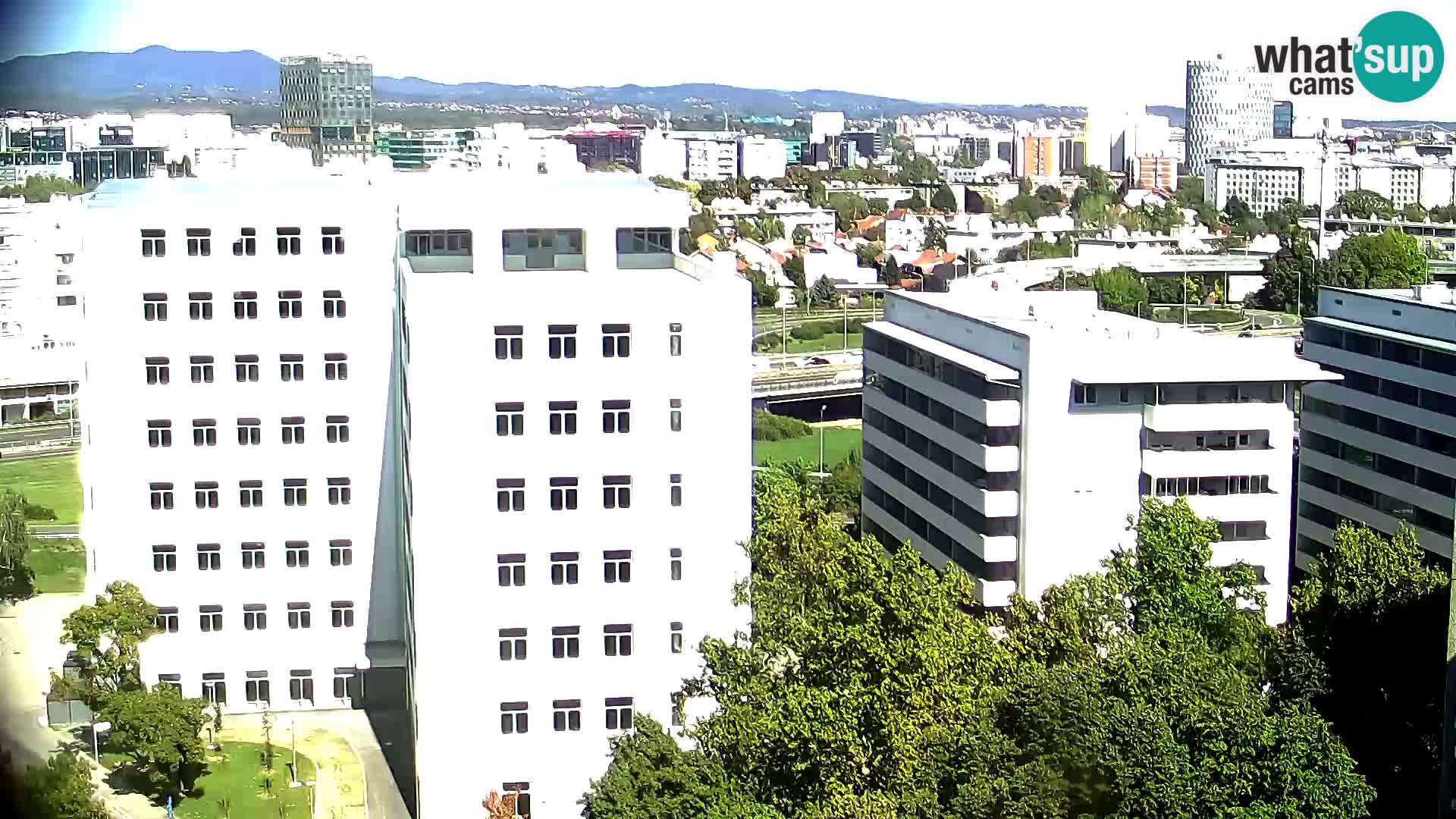 Web kamera Petlja Slavonska – Držićeva  – Zagreb Live
