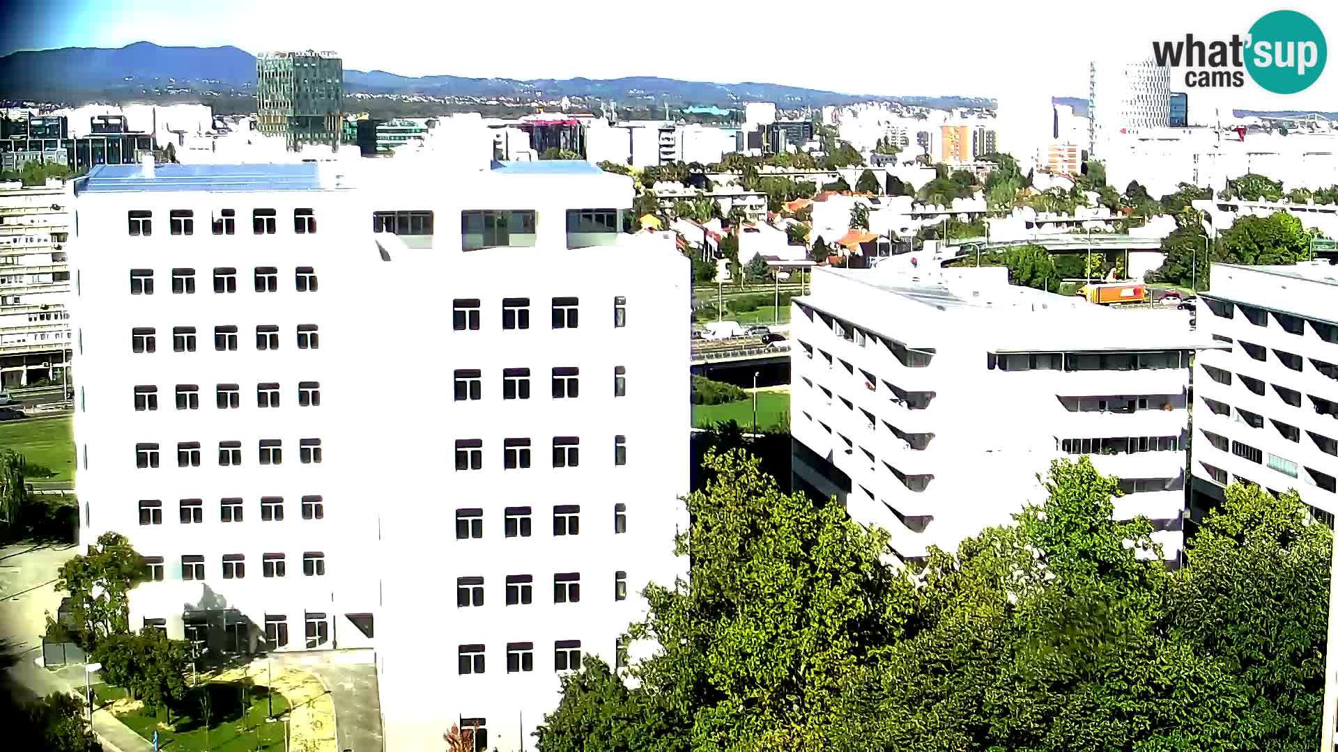 Krožišče Slavonske in Marin Držićeve ulice v Zagrebu v živo