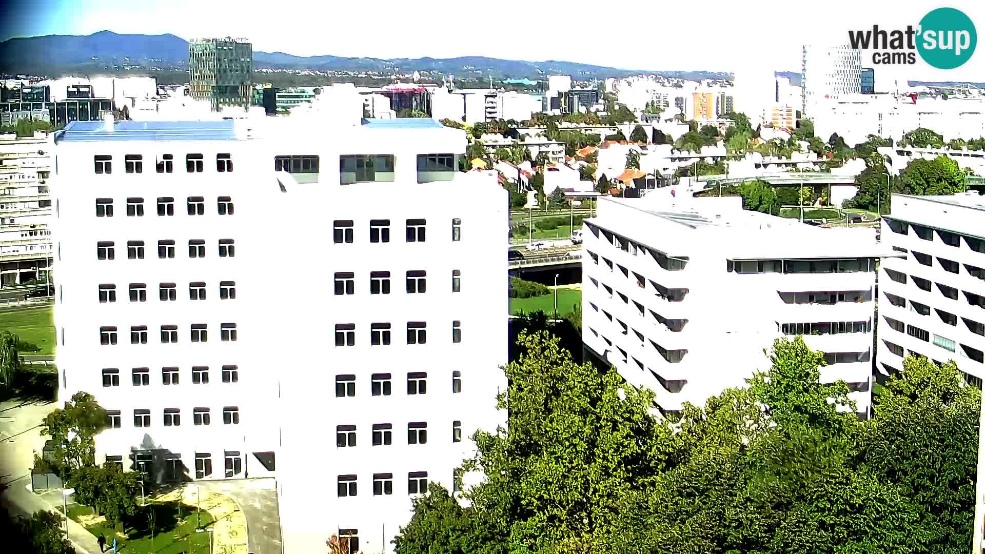 Krožišče Slavonske in Marin Držićeve ulice v Zagrebu v živo