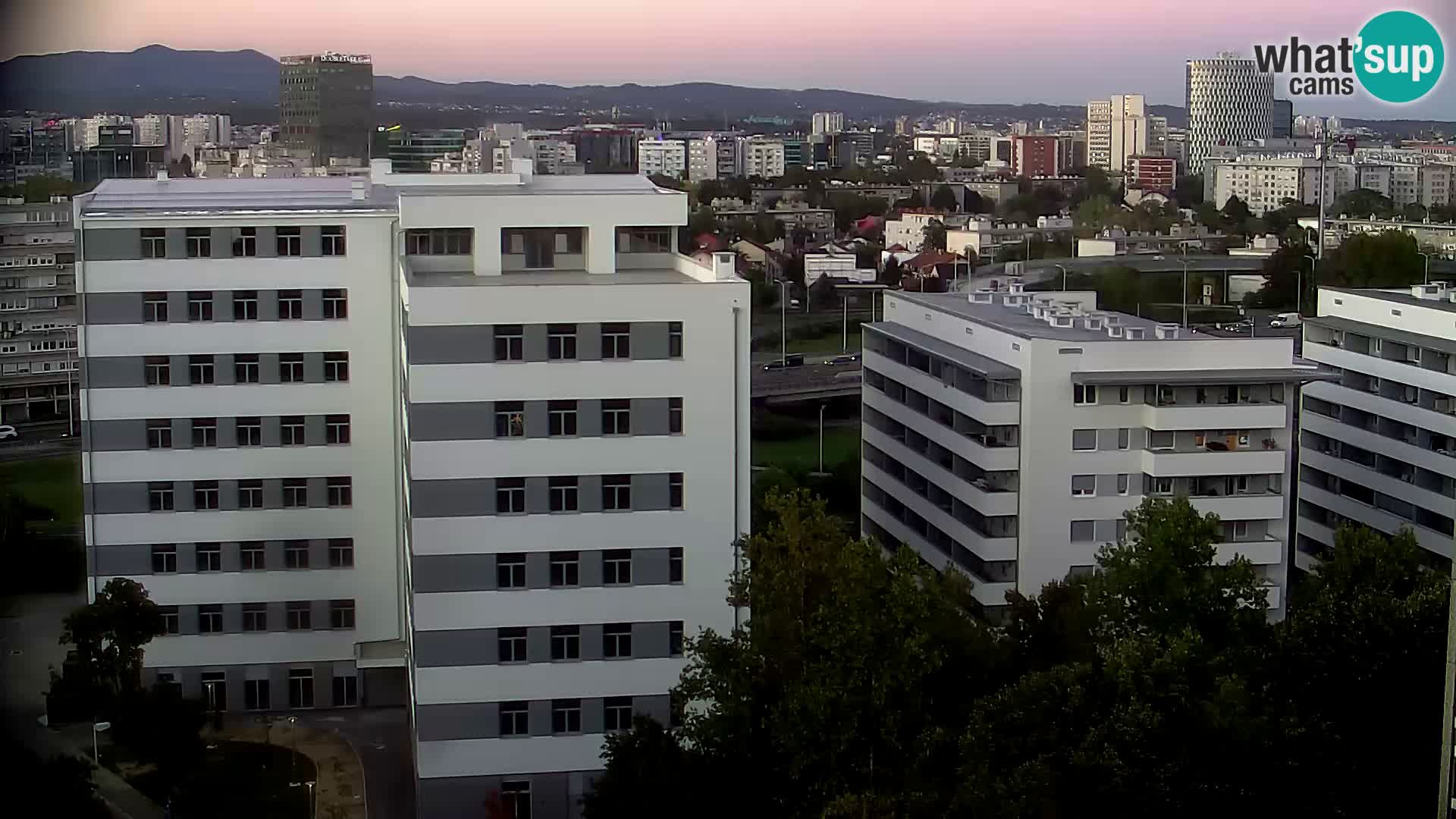 Krožišče Slavonske in Marin Držićeve ulice v Zagrebu v živo