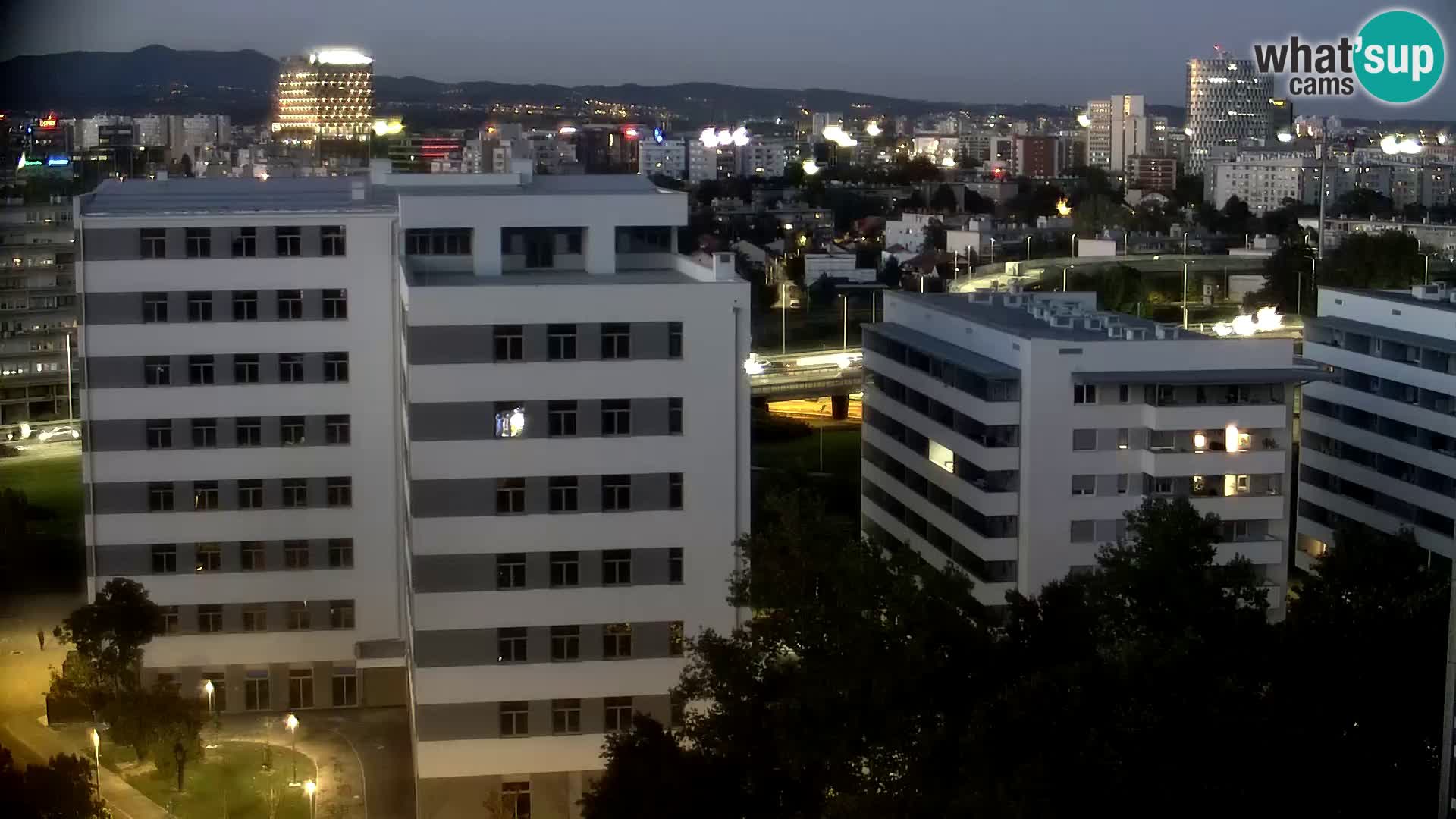 Rond-point en direct traversant les avenues Slavonska et Marin Držić à Zagreb webcam