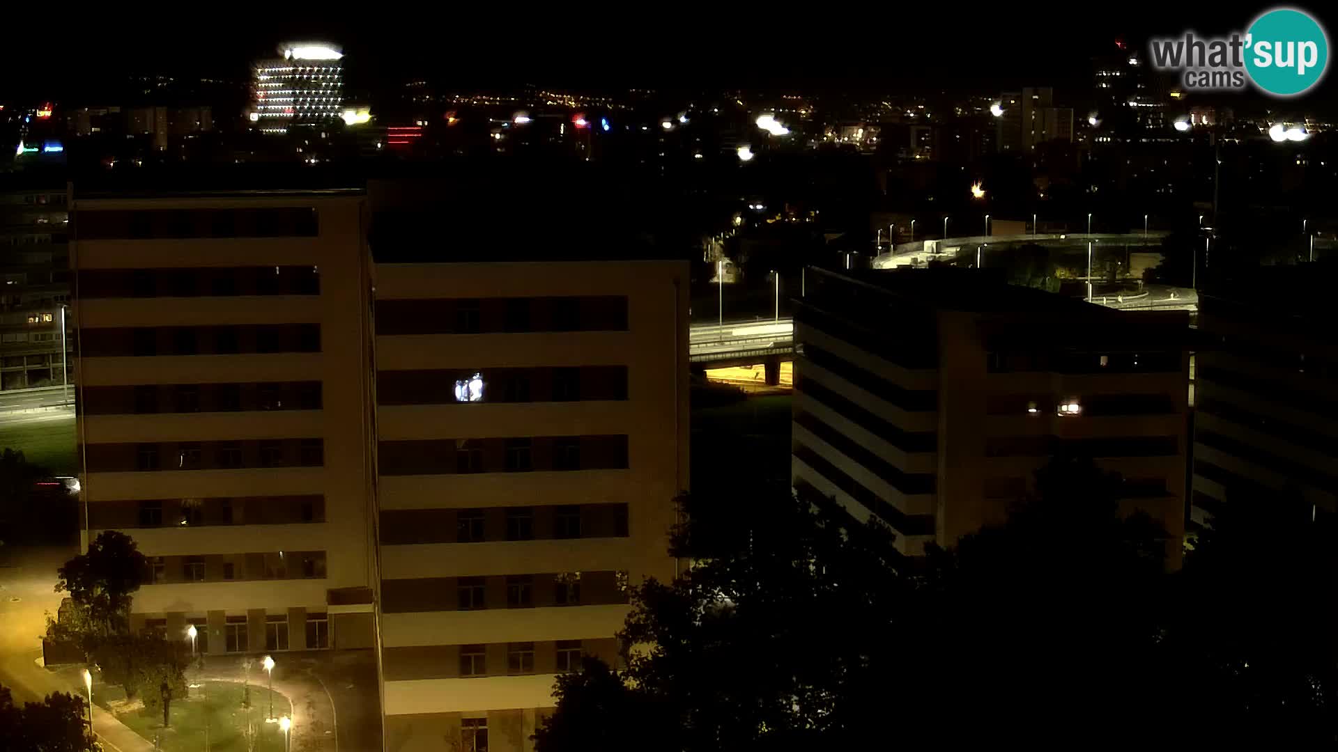 Web kamera Petlja Slavonska – Držićeva  – Zagreb Live