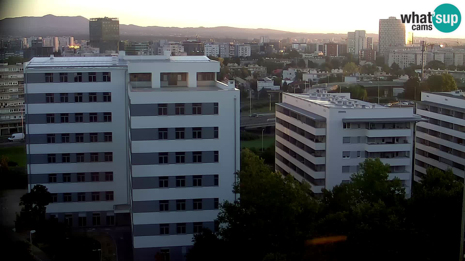 Krožišče Slavonske in Marin Držićeve ulice v Zagrebu v živo