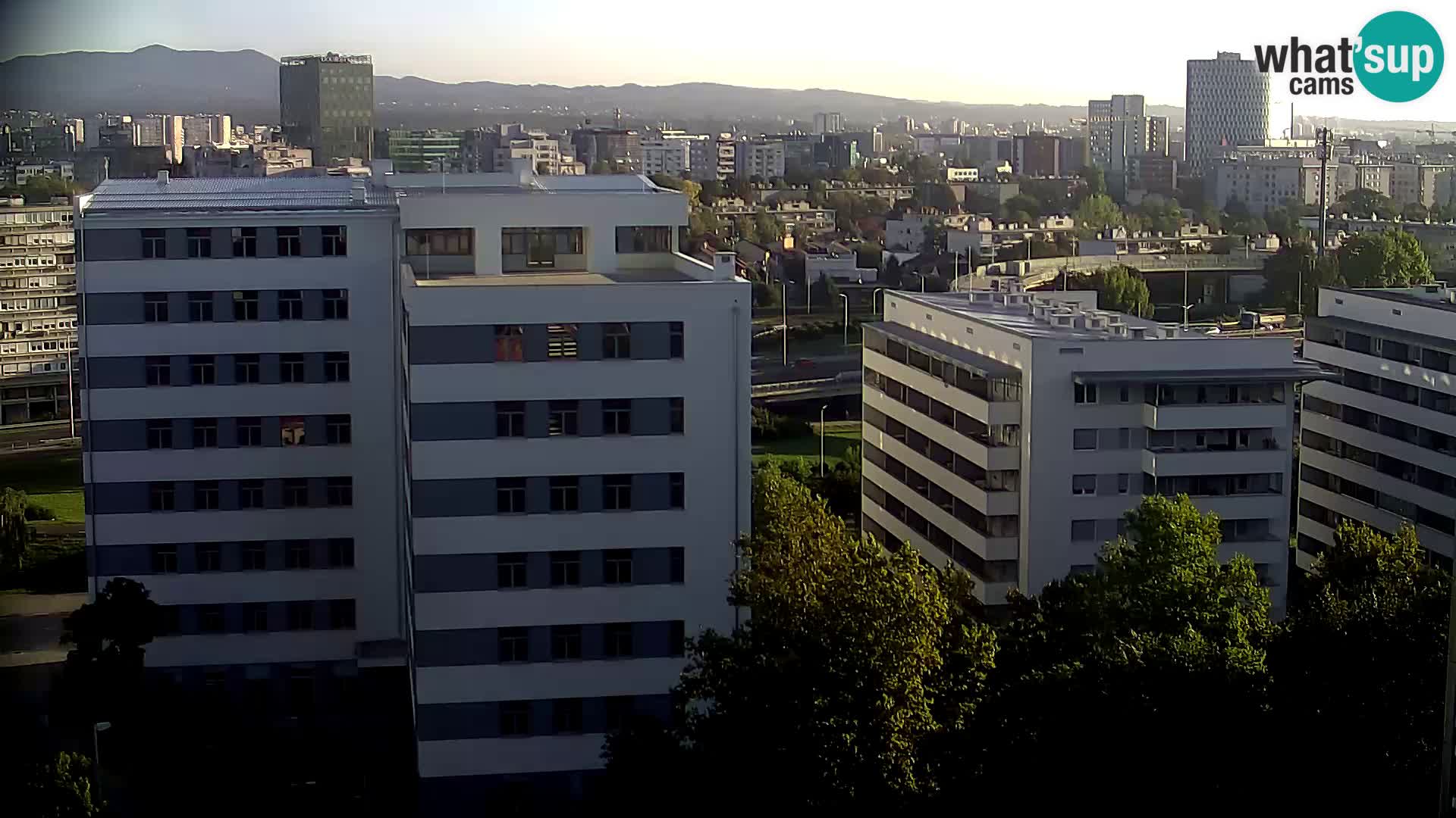Live-Kreisverkehr Slavonska und Marin Držić Avenue zur Zagreb Webcam
