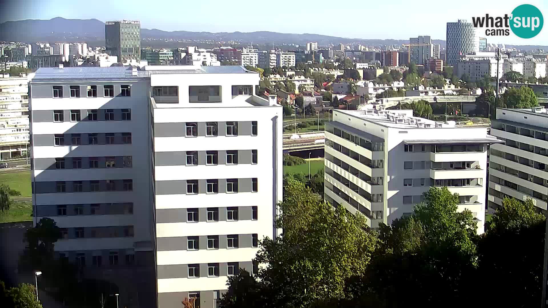 Web kamera Petlja Slavonska – Držićeva  – Zagreb Live