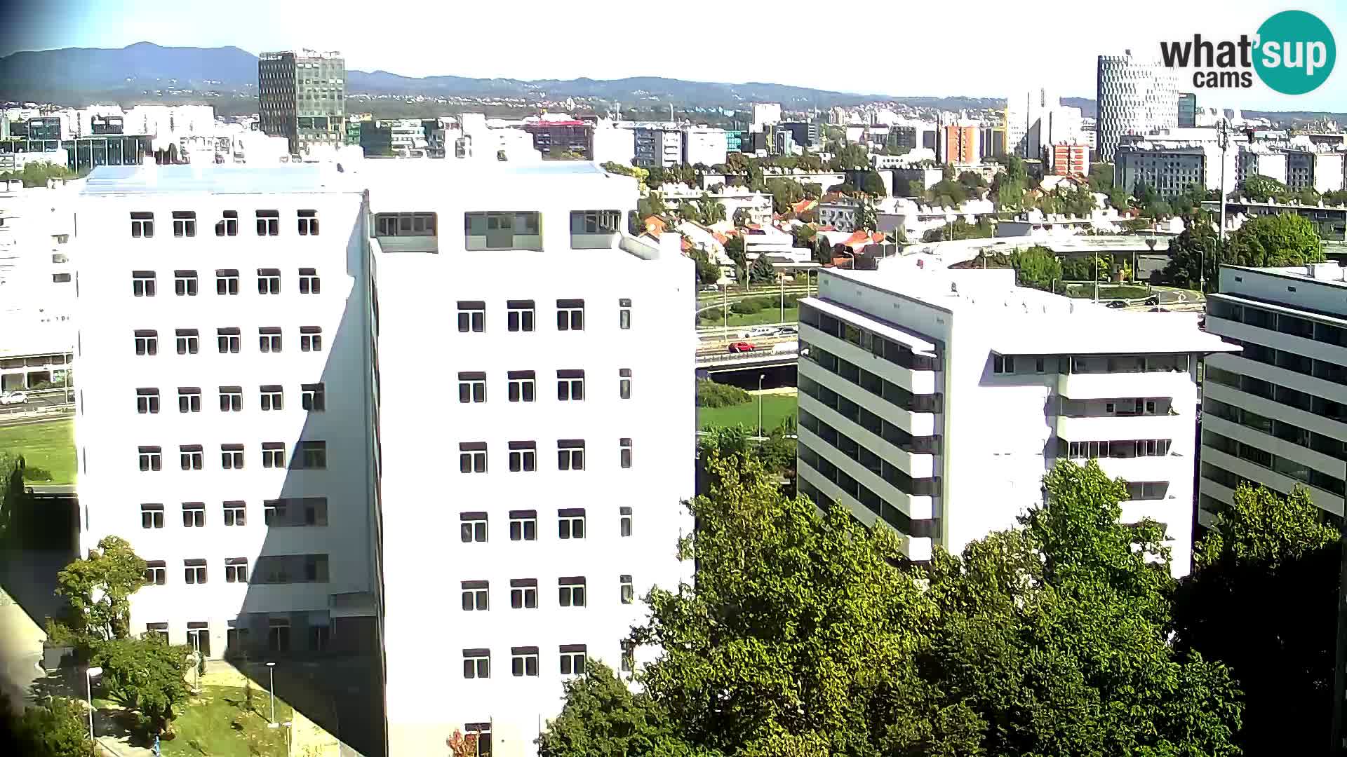 Live-Kreisverkehr Slavonska und Marin Držić Avenue zur Zagreb Webcam