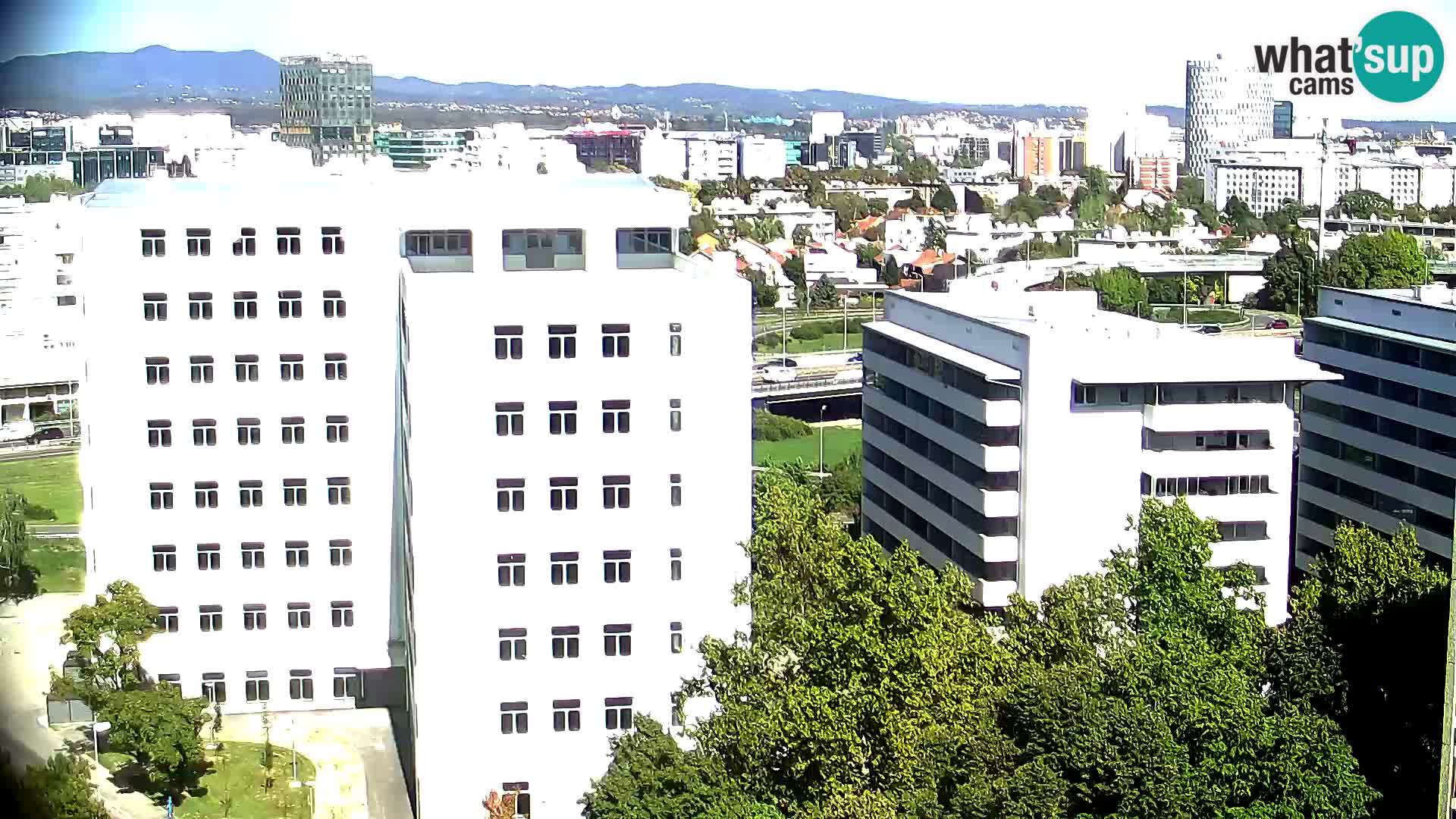 Rond-point en direct traversant les avenues Slavonska et Marin Držić à Zagreb webcam