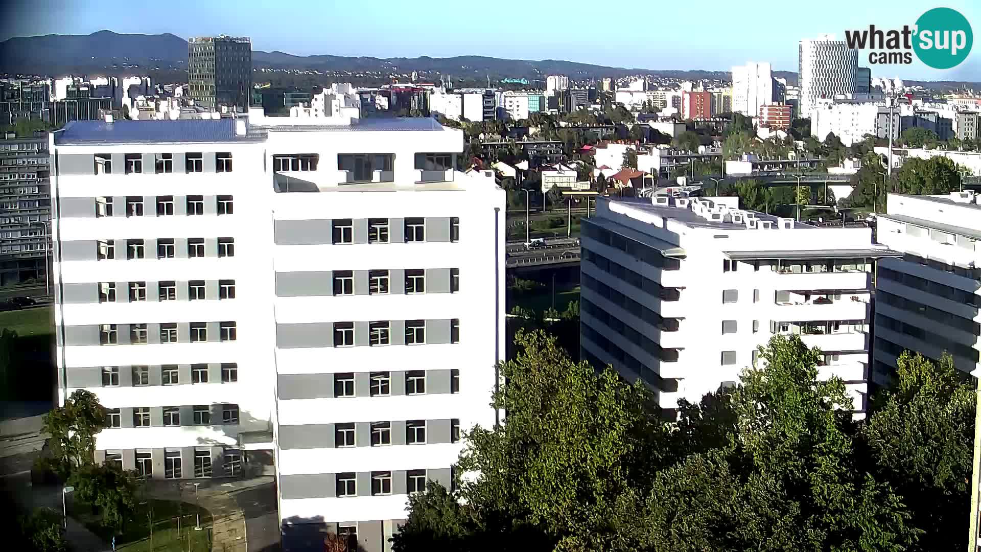 Web kamera Petlja Slavonska – Držićeva  – Zagreb Live