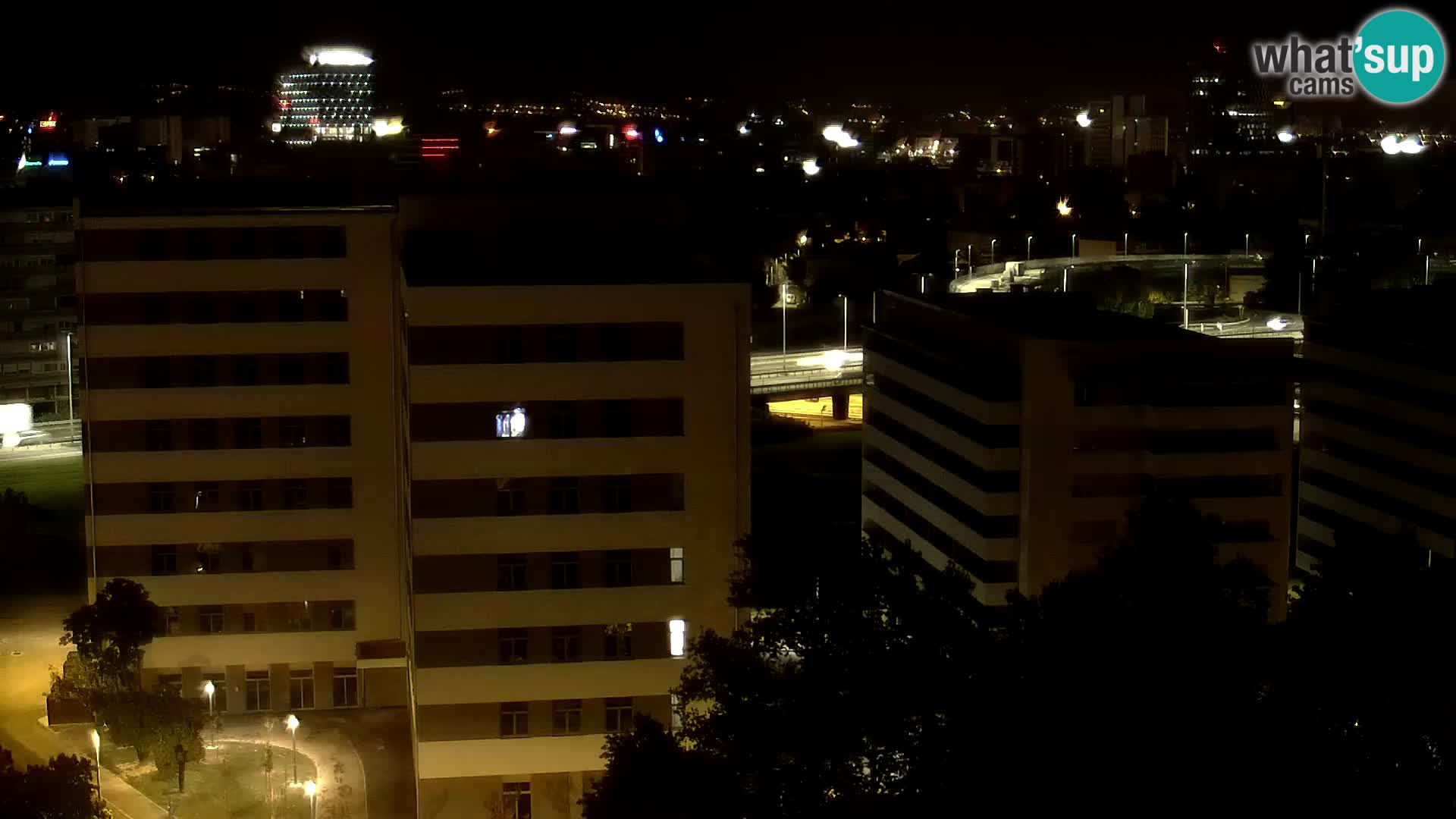 Rond-point en direct traversant les avenues Slavonska et Marin Držić à Zagreb webcam