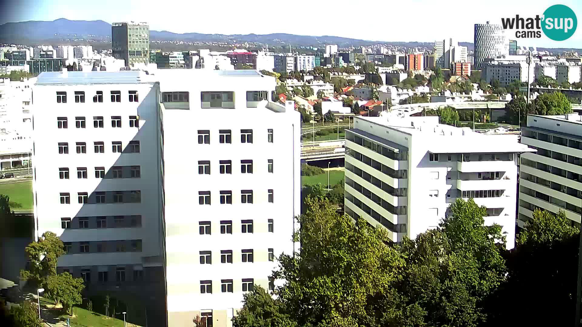 Live Interchange of Slavonska Avenue and Marin Držić Avenue in Zagreb webcam
