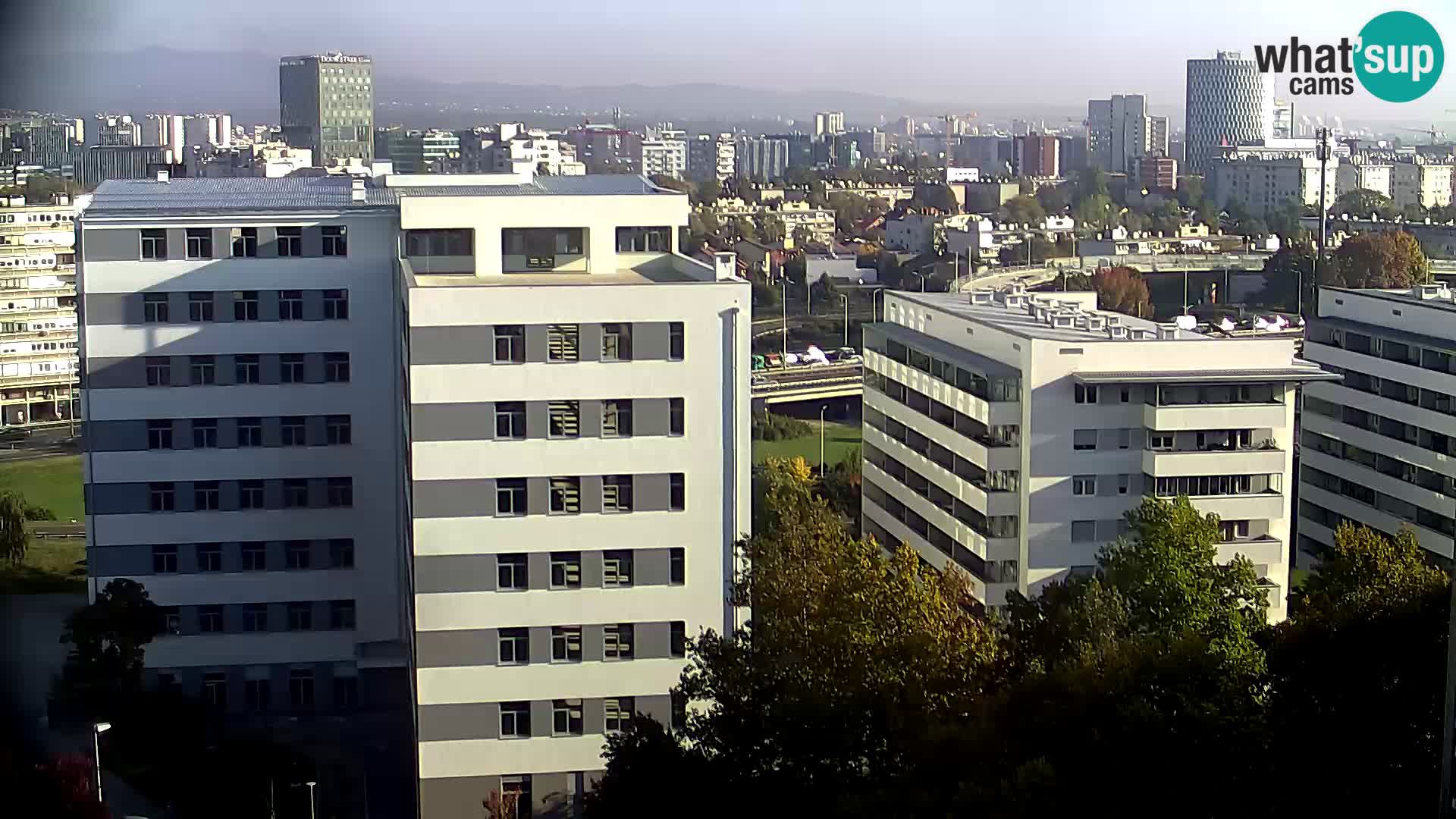 Web kamera Petlja Slavonska – Držićeva  – Zagreb Live