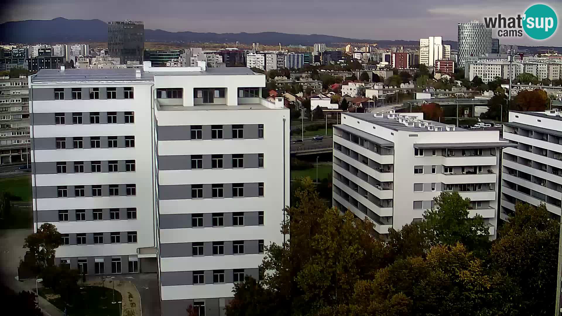 Web kamera Petlja Slavonska – Držićeva  – Zagreb Live