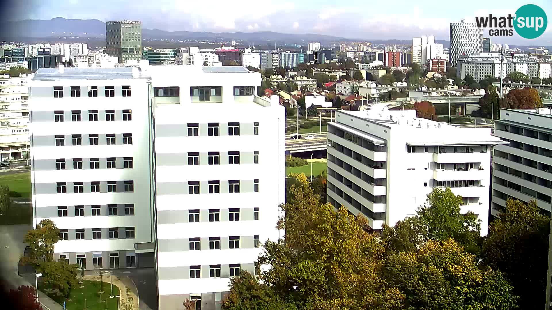 Live-Kreisverkehr Slavonska und Marin Držić Avenue zur Zagreb Webcam