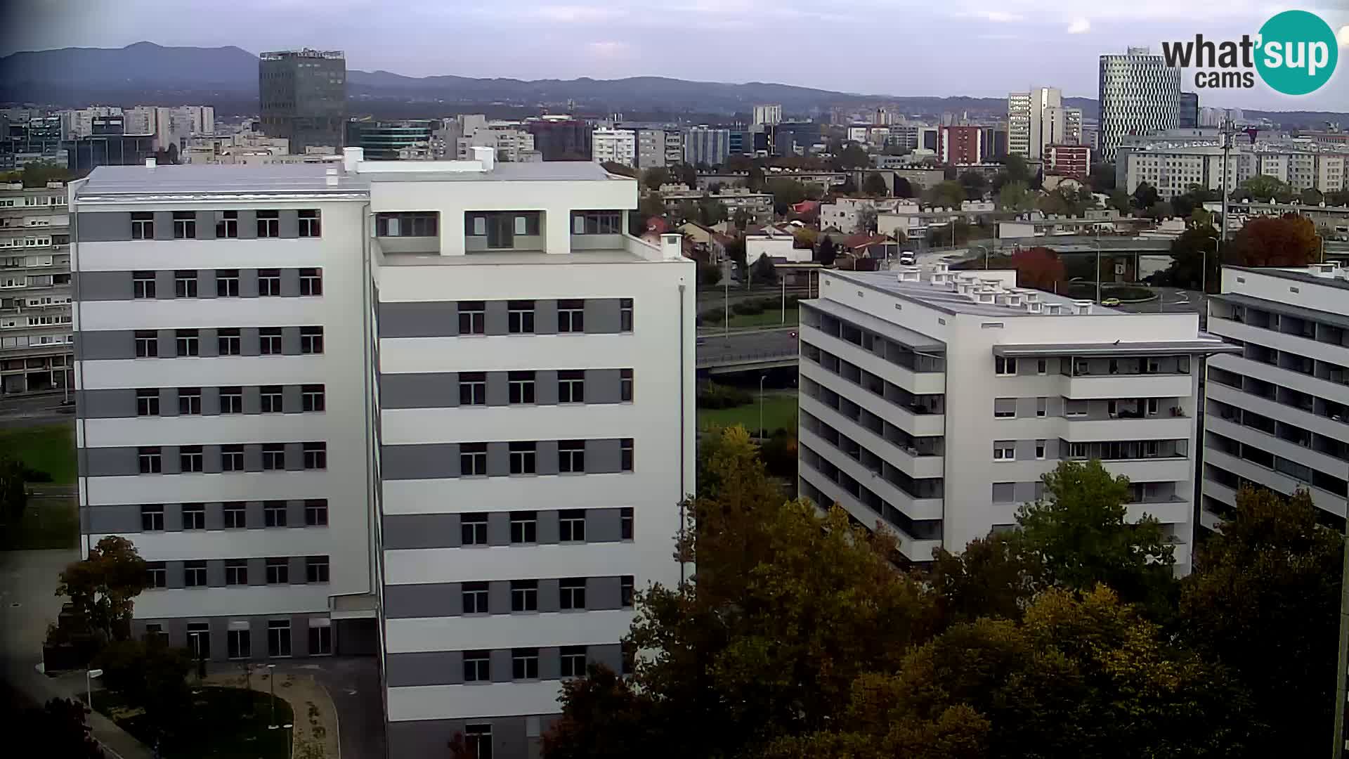 Web kamera Petlja Slavonska – Držićeva  – Zagreb Live