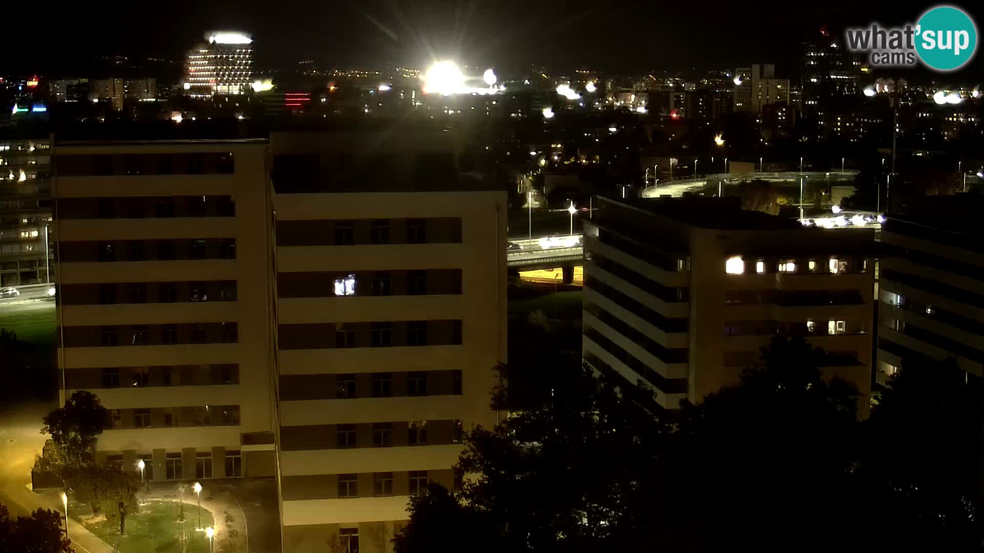 Web kamera Petlja Slavonska – Držićeva  – Zagreb Live