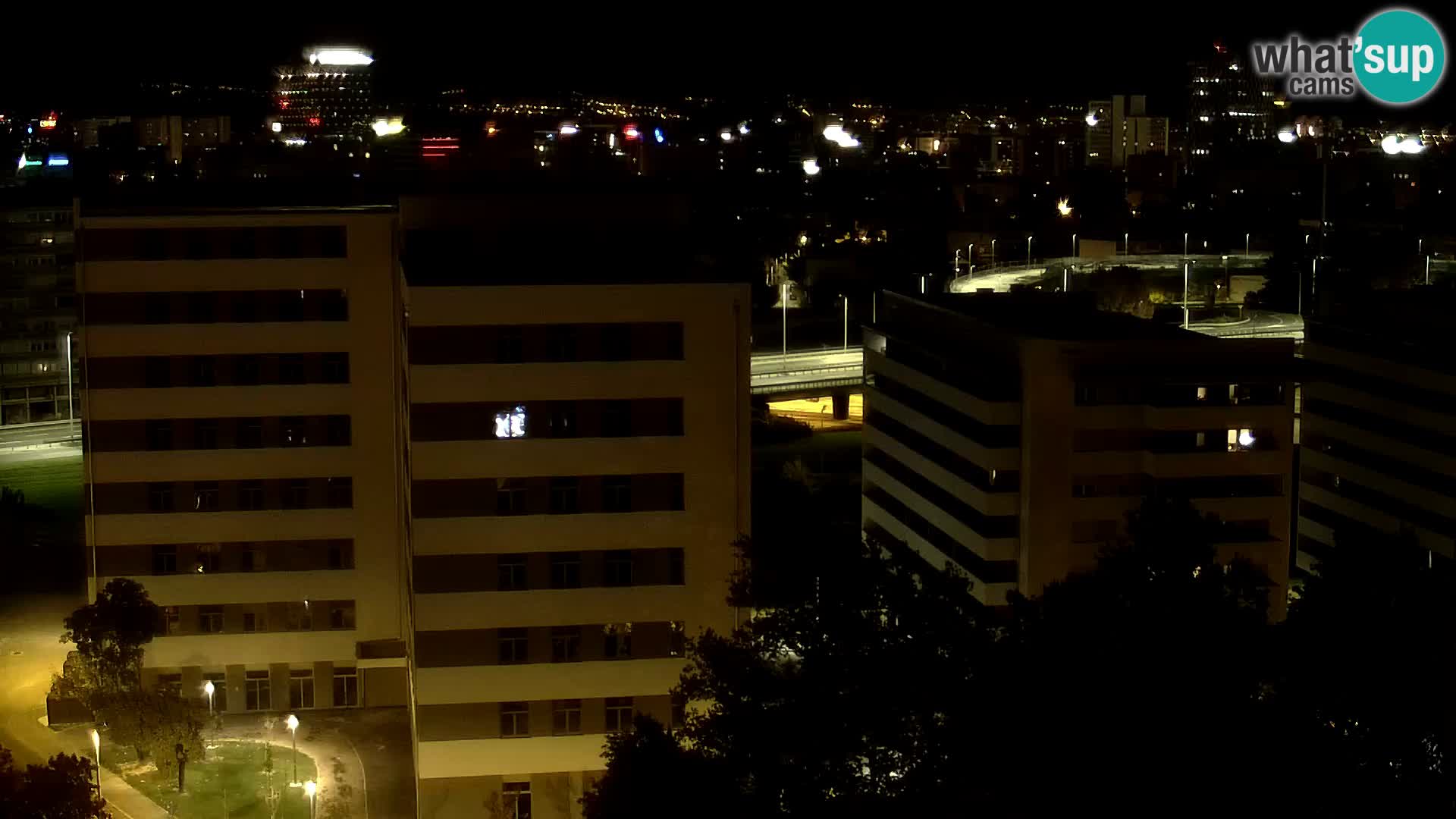 Web kamera Petlja Slavonska – Držićeva  – Zagreb Live
