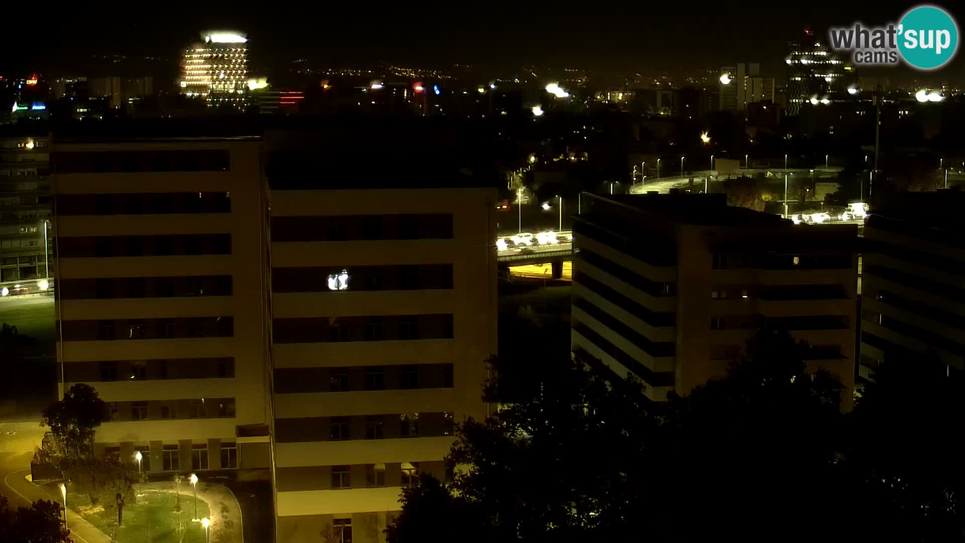 Web kamera Petlja Slavonska – Držićeva  – Zagreb Live