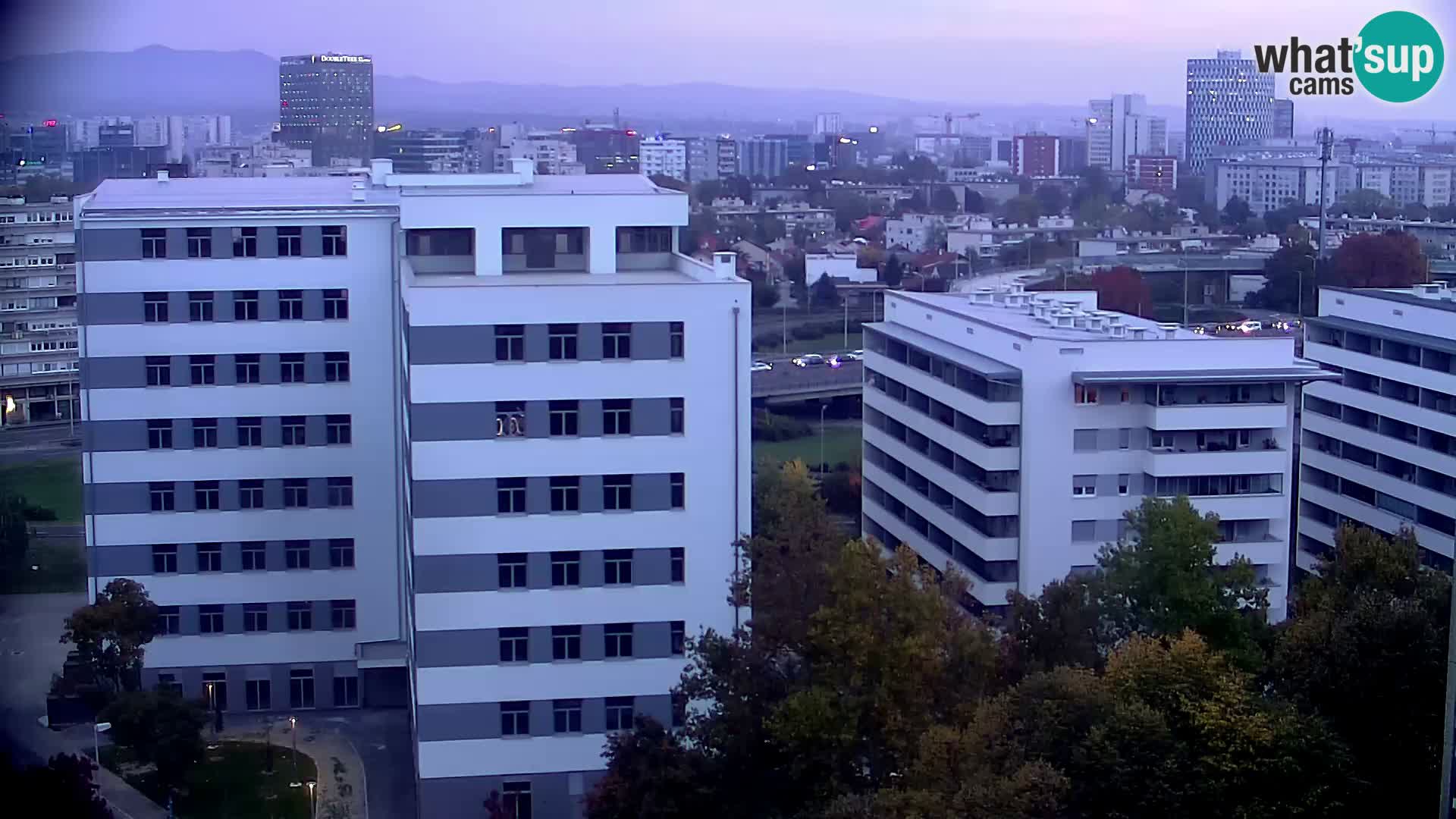 Rond-point en direct traversant les avenues Slavonska et Marin Držić à Zagreb webcam