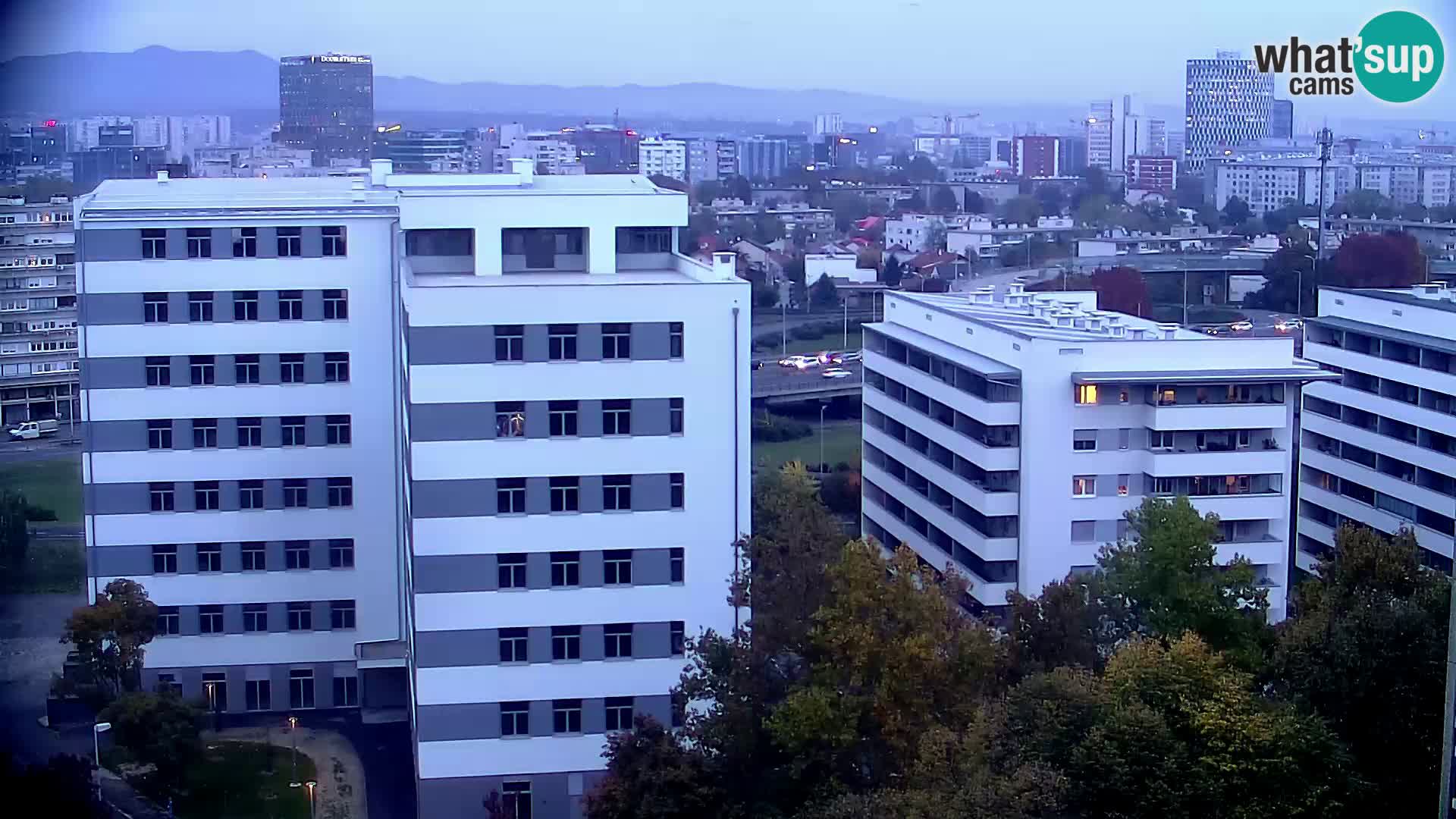 Live-Kreisverkehr Slavonska und Marin Držić Avenue zur Zagreb Webcam