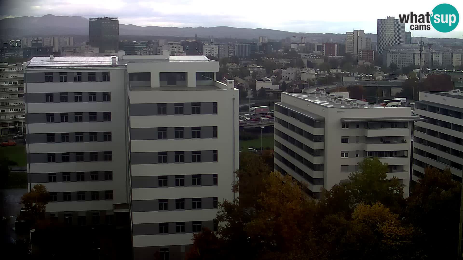 Rond-point en direct traversant les avenues Slavonska et Marin Držić à Zagreb webcam