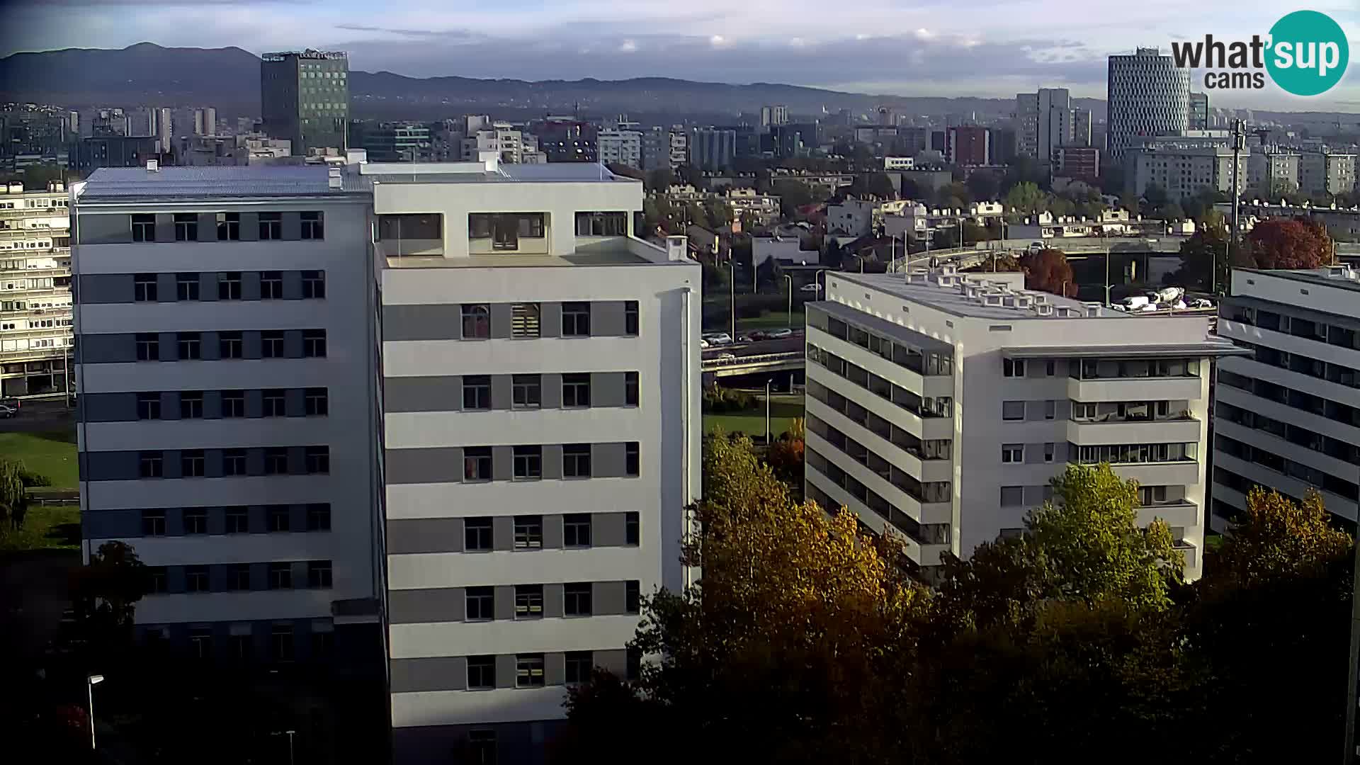 Rond-point en direct traversant les avenues Slavonska et Marin Držić à Zagreb webcam