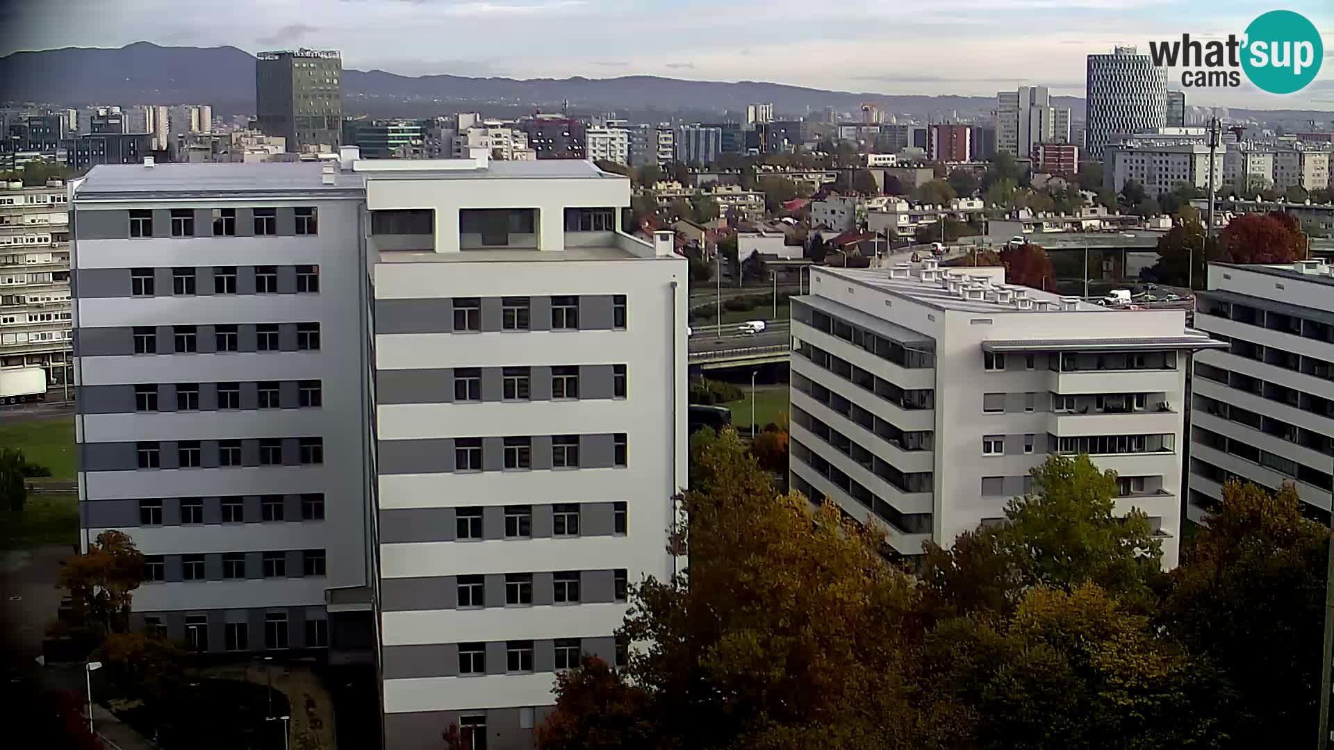 Web kamera Petlja Slavonska – Držićeva  – Zagreb Live