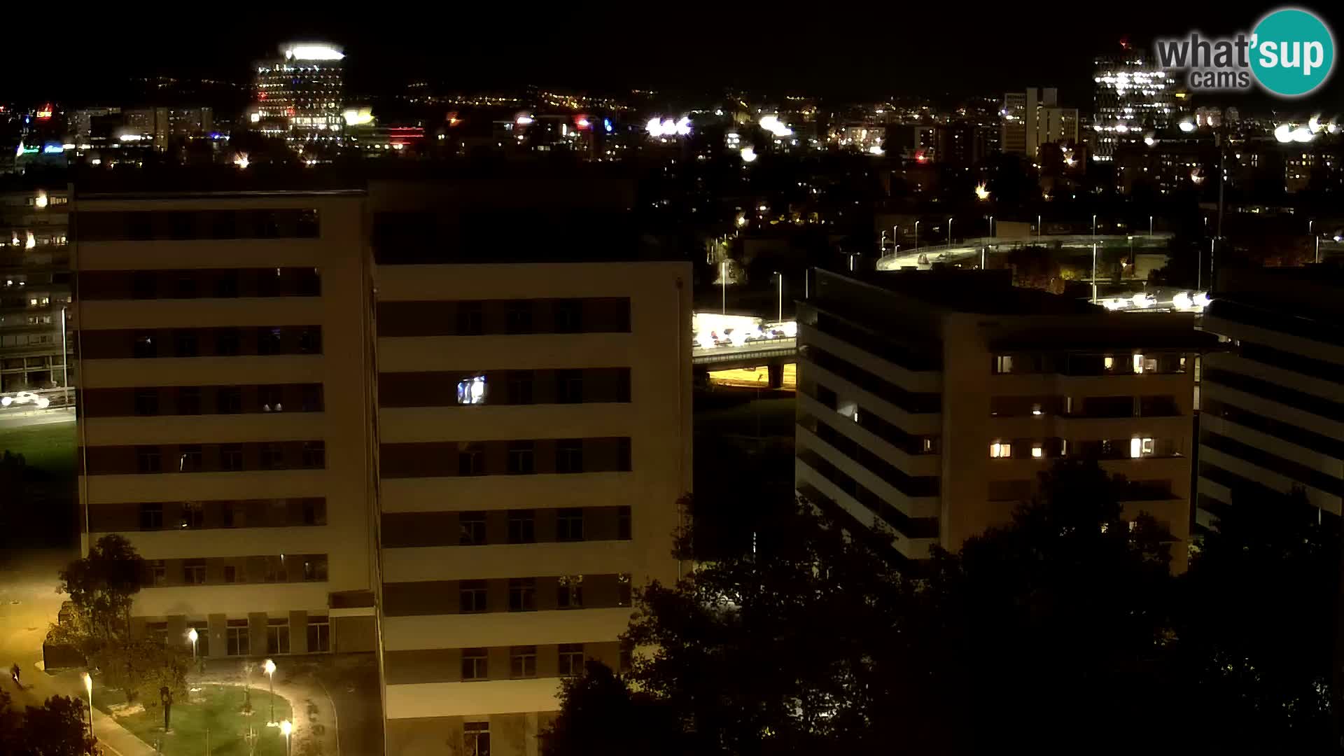 Rond-point en direct traversant les avenues Slavonska et Marin Držić à Zagreb webcam