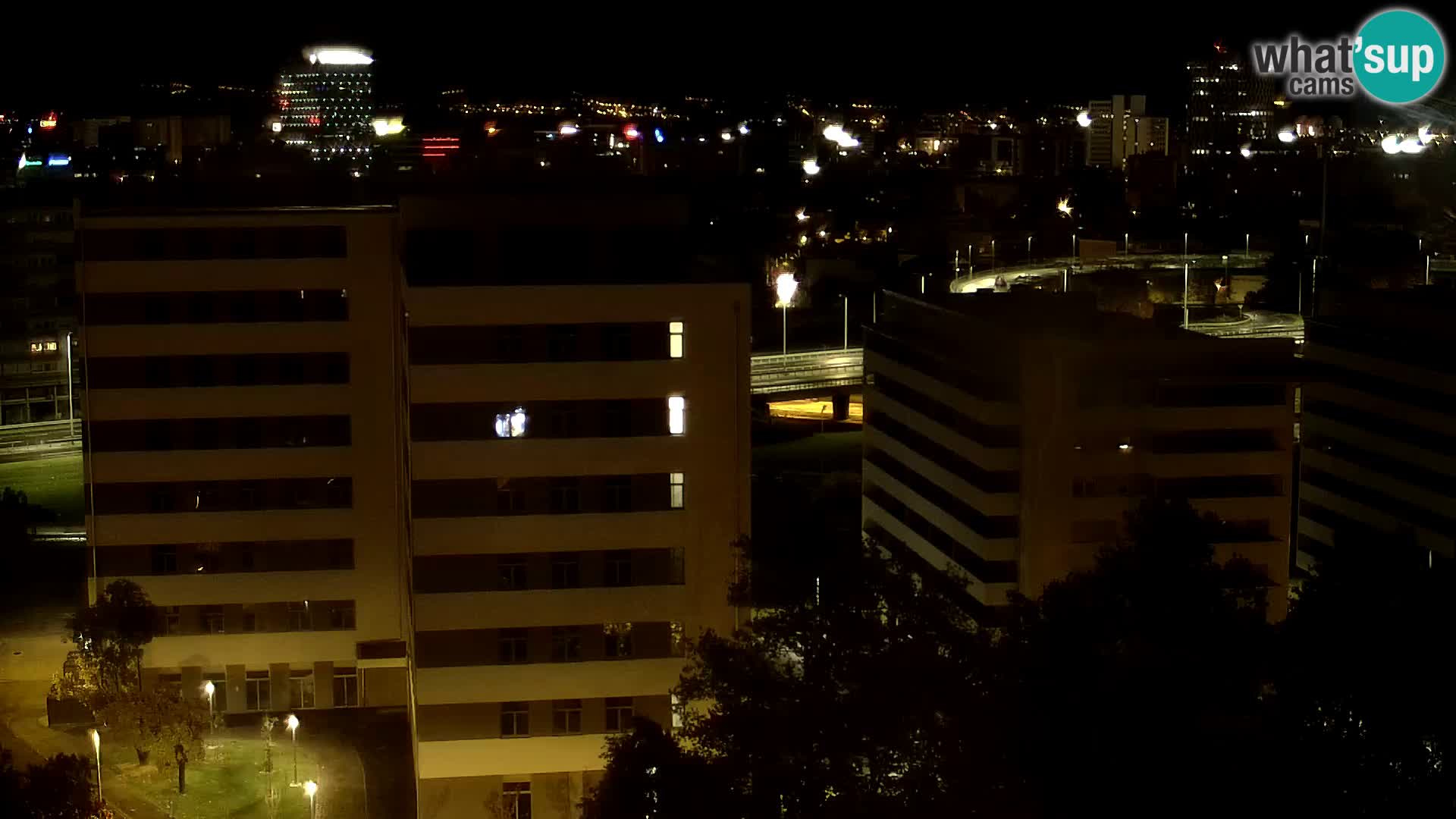 Rond-point en direct traversant les avenues Slavonska et Marin Držić à Zagreb webcam