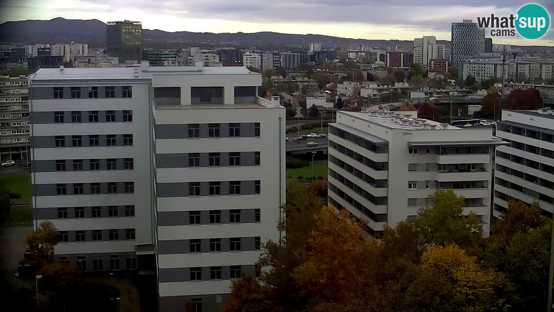 Live-Kreisverkehr Slavonska und Marin Držić Avenue zur Zagreb Webcam