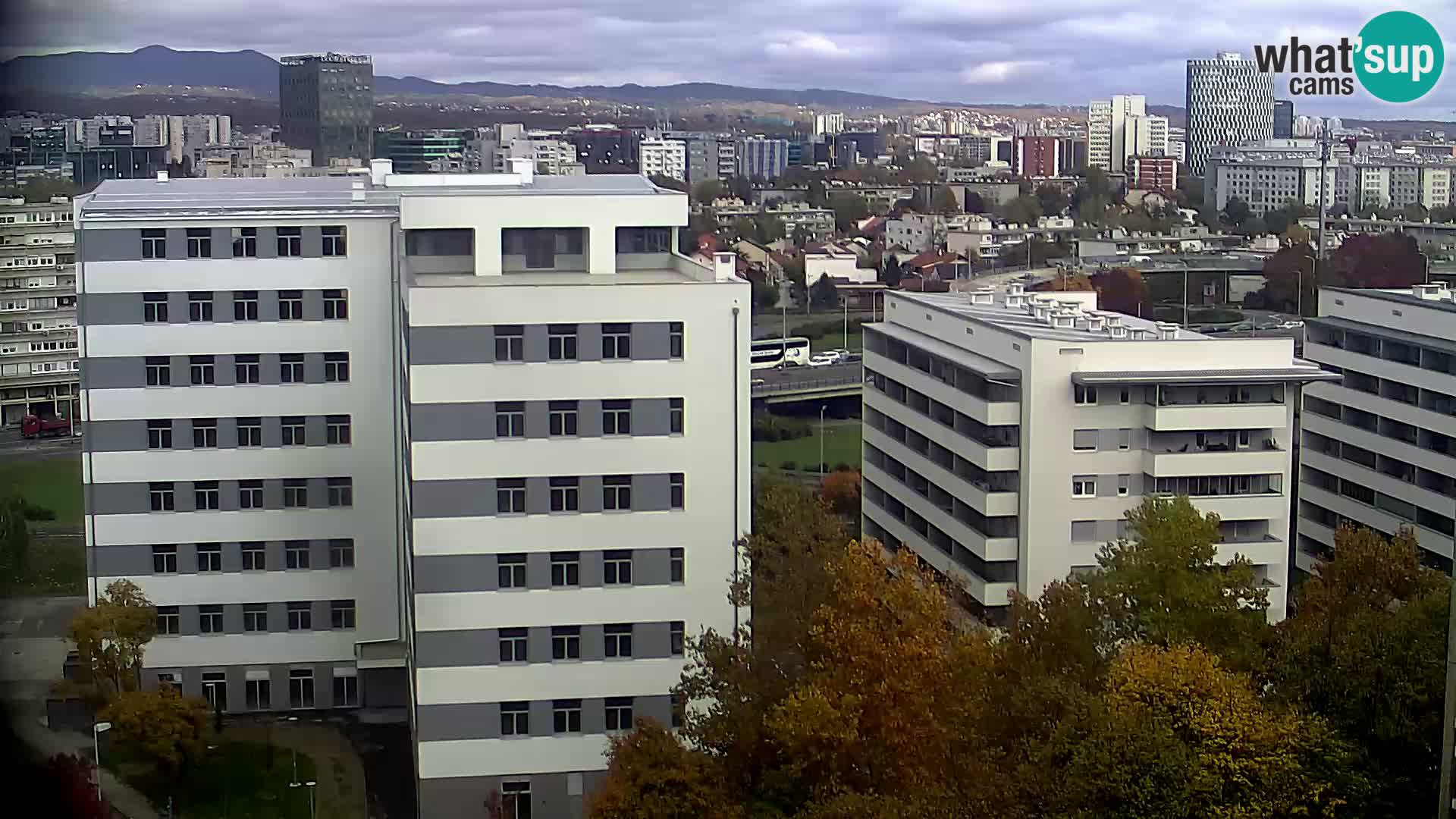 Rond-point en direct traversant les avenues Slavonska et Marin Držić à Zagreb webcam