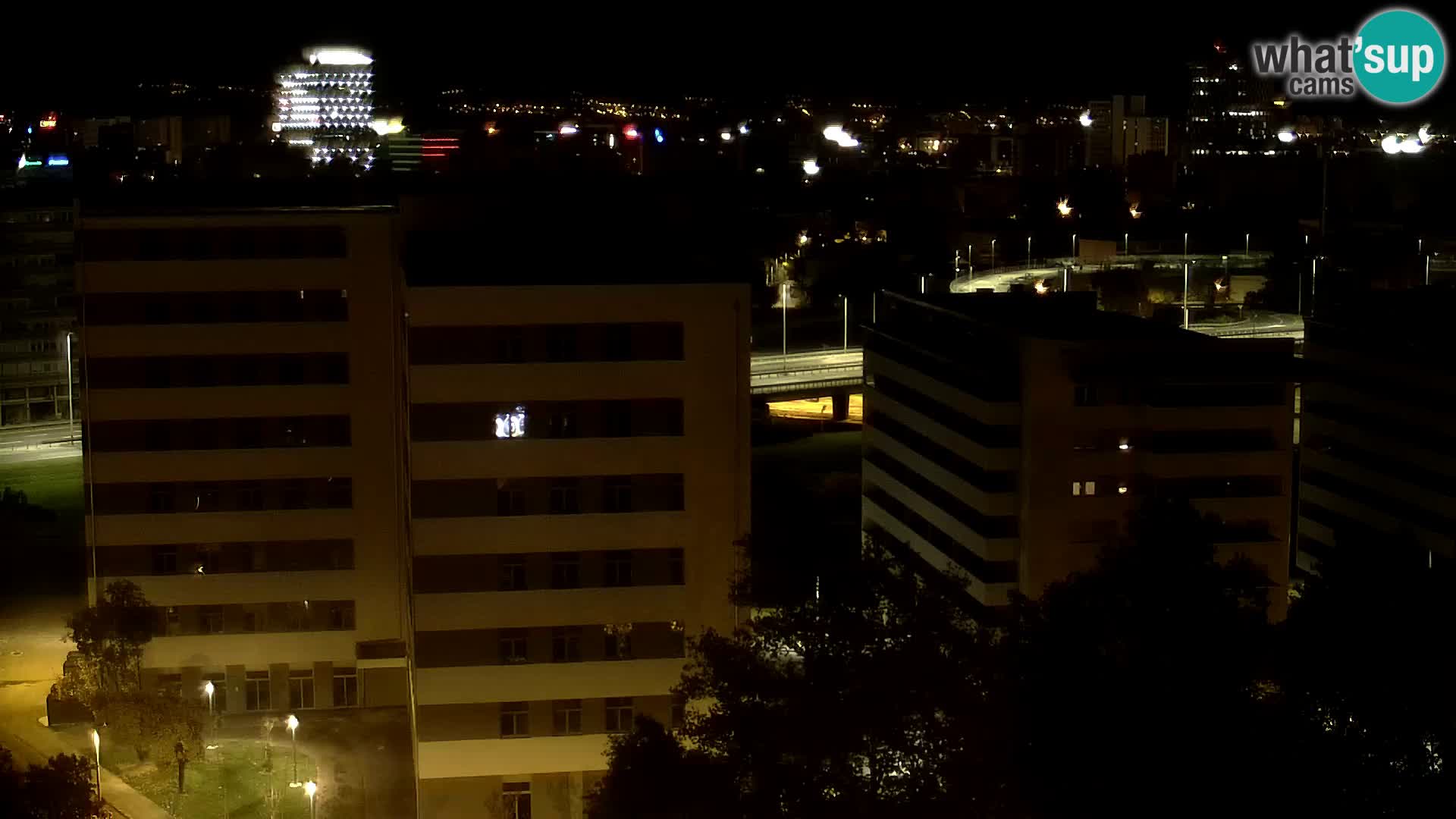 Web kamera Petlja Slavonska – Držićeva  – Zagreb Live