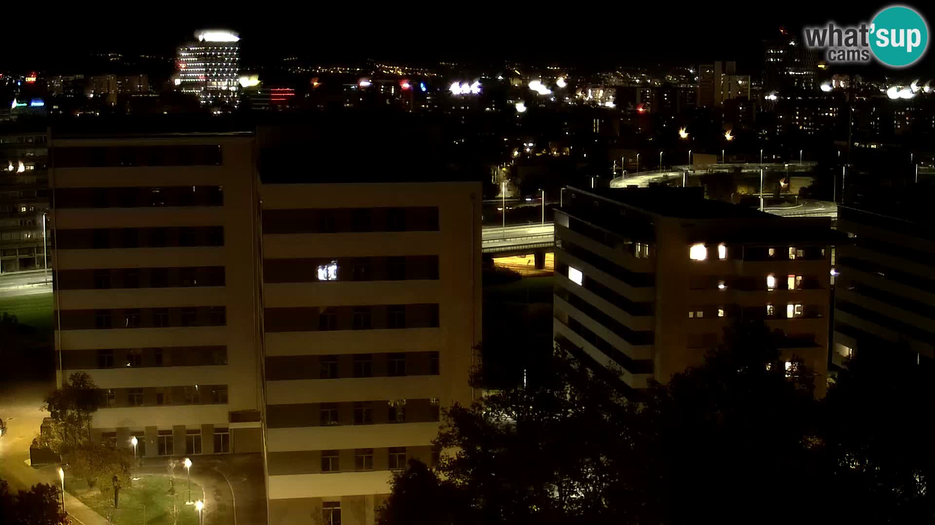 Rond-point en direct traversant les avenues Slavonska et Marin Držić à Zagreb webcam