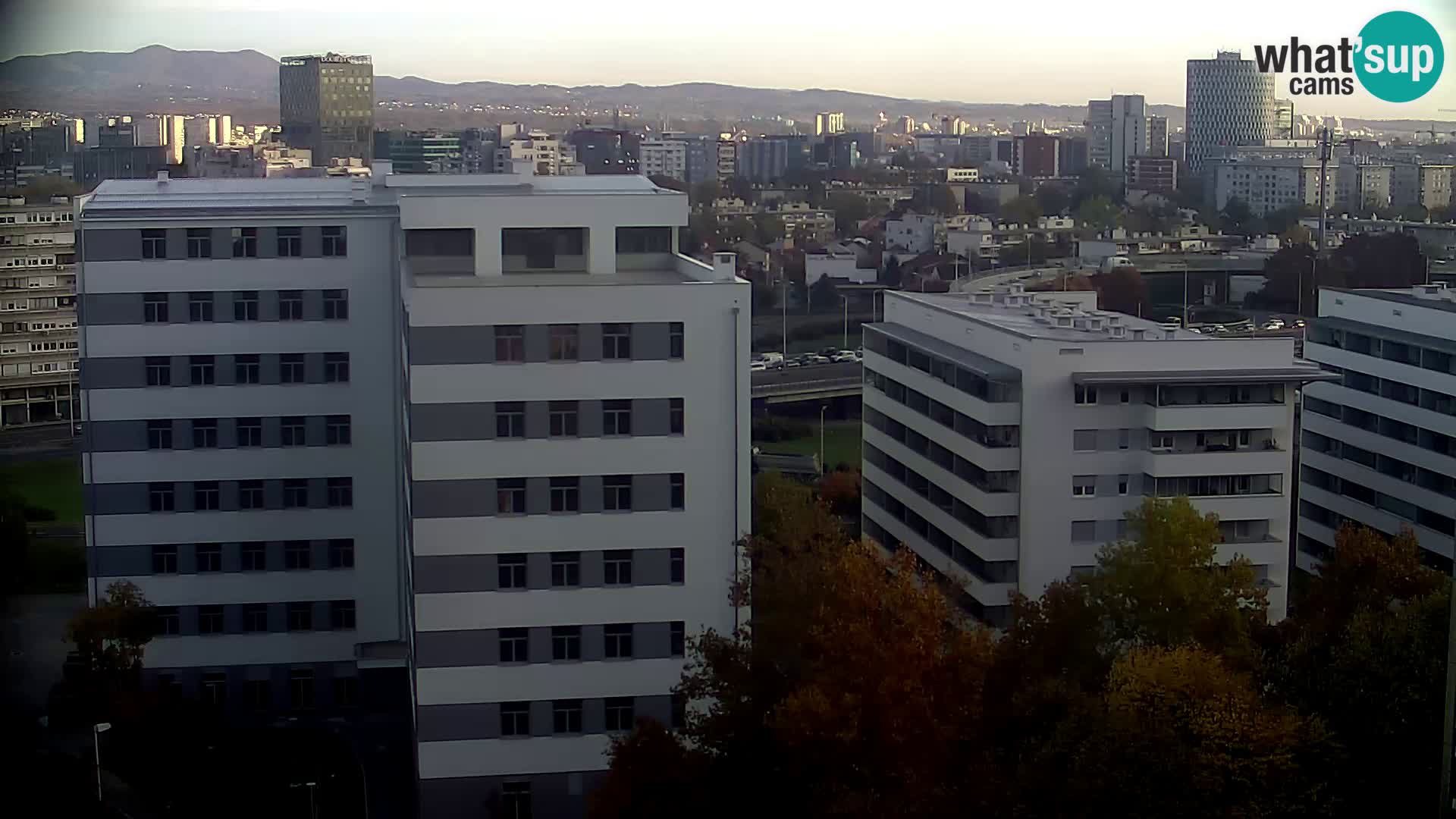 Rond-point en direct traversant les avenues Slavonska et Marin Držić à Zagreb webcam