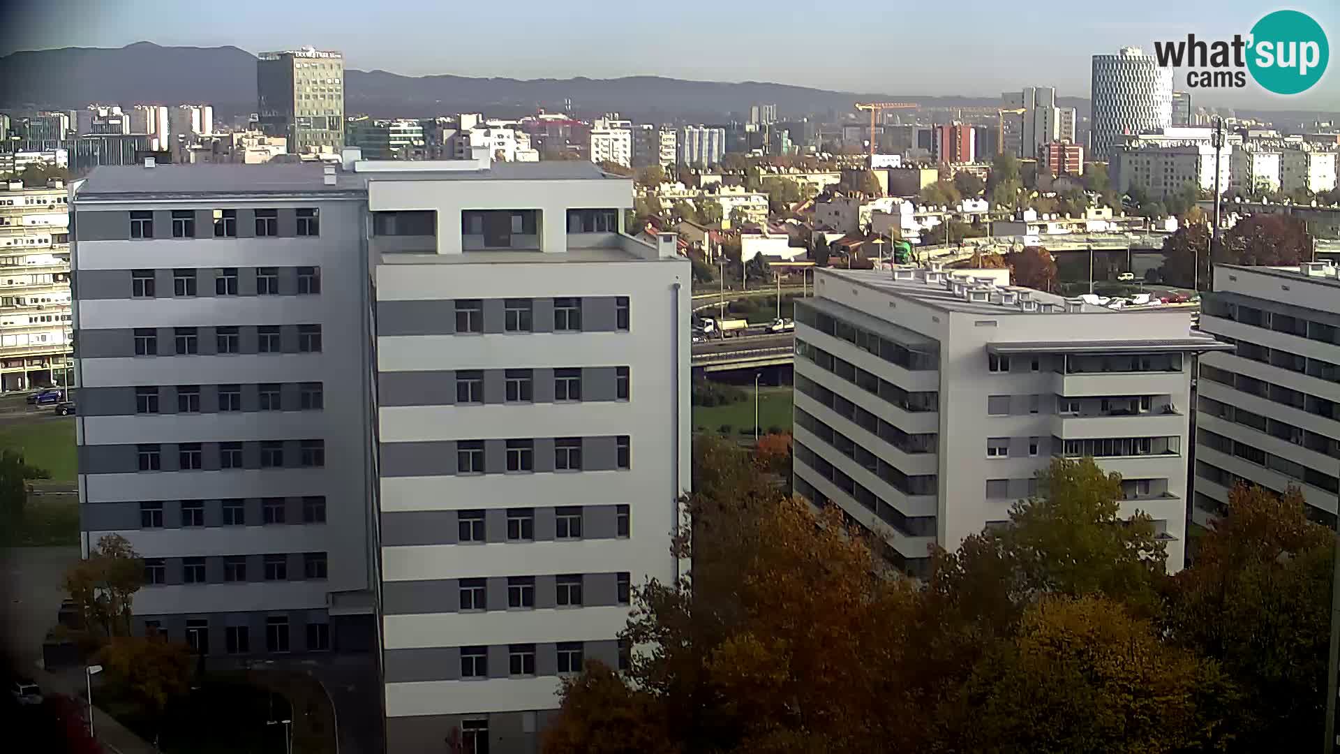 Rond-point en direct traversant les avenues Slavonska et Marin Držić à Zagreb webcam