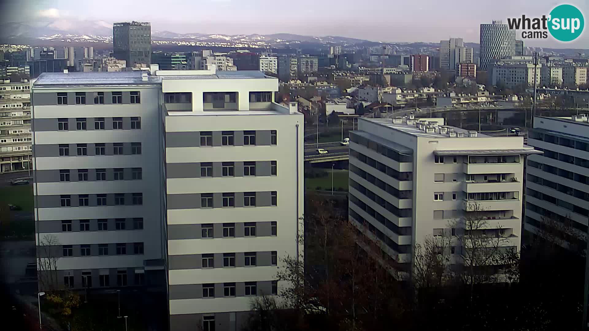 Web kamera Petlja Slavonska – Držićeva  – Zagreb Live