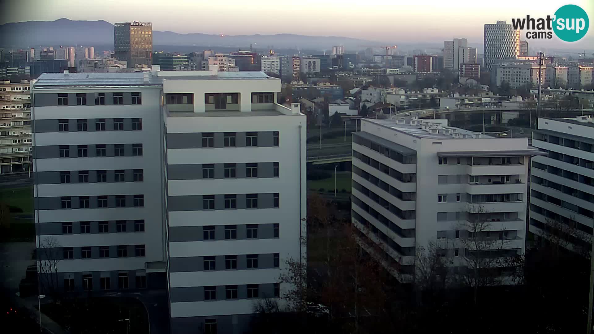 Live Interchange of Slavonska Avenue and Marin Držić Avenue in Zagreb webcam