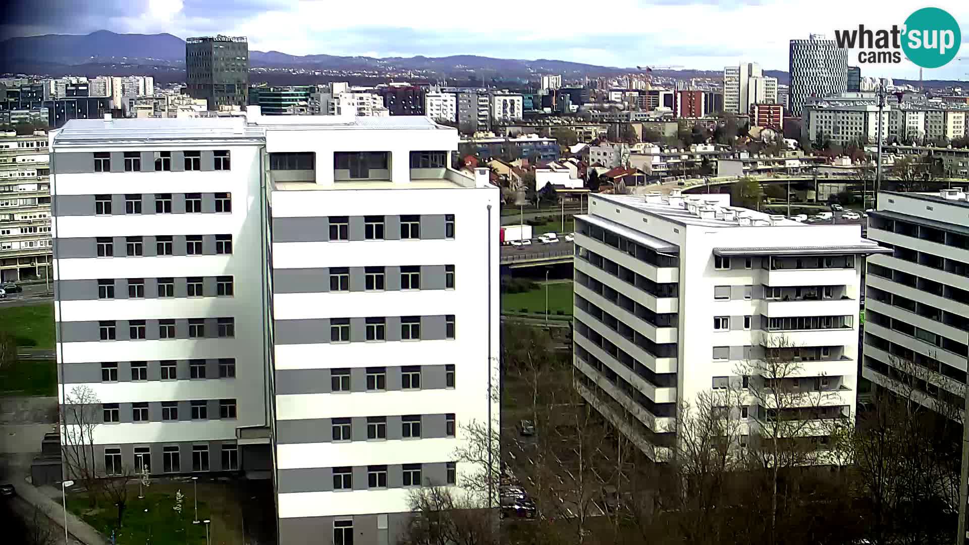 Live Interchange of Slavonska Avenue and Marin Držić Avenue in Zagreb webcam