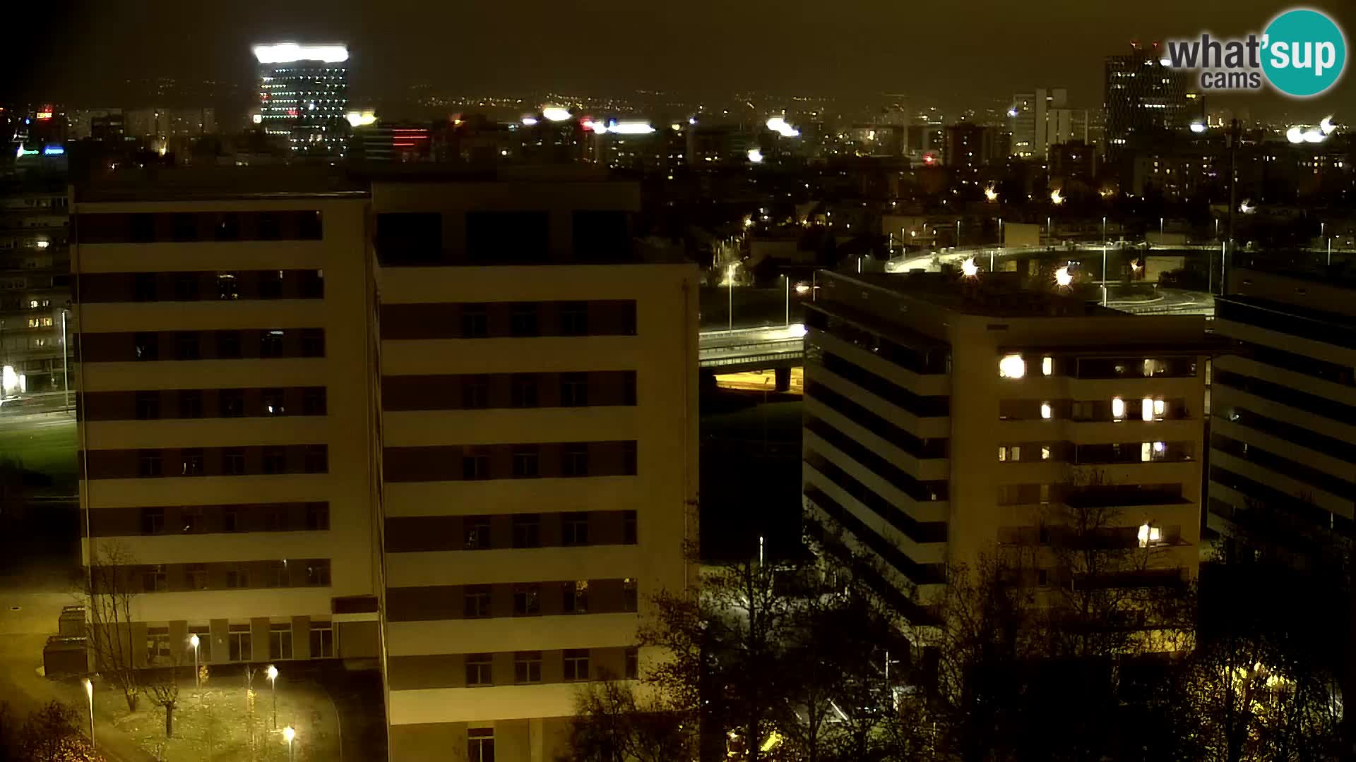 Rond-point en direct traversant les avenues Slavonska et Marin Držić à Zagreb webcam