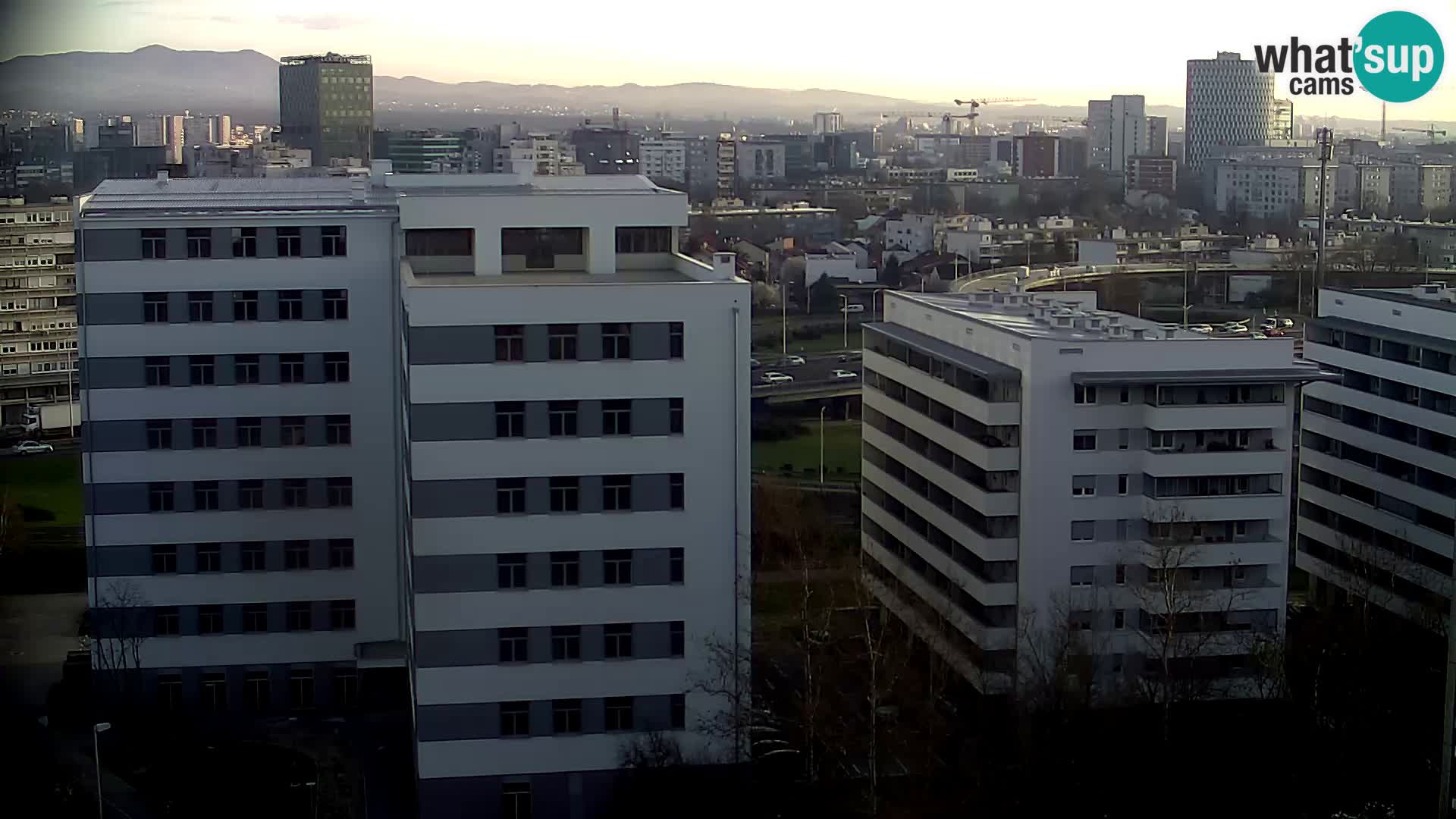 Live Interchange of Slavonska Avenue and Marin Držić Avenue in Zagreb webcam